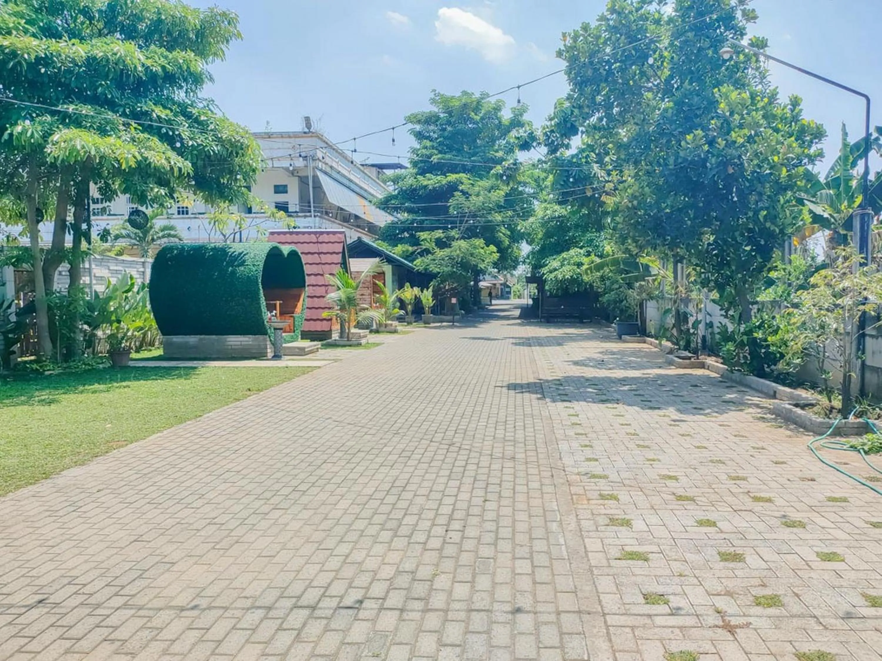 Garden in RedDoorz Syariah at Mojosari