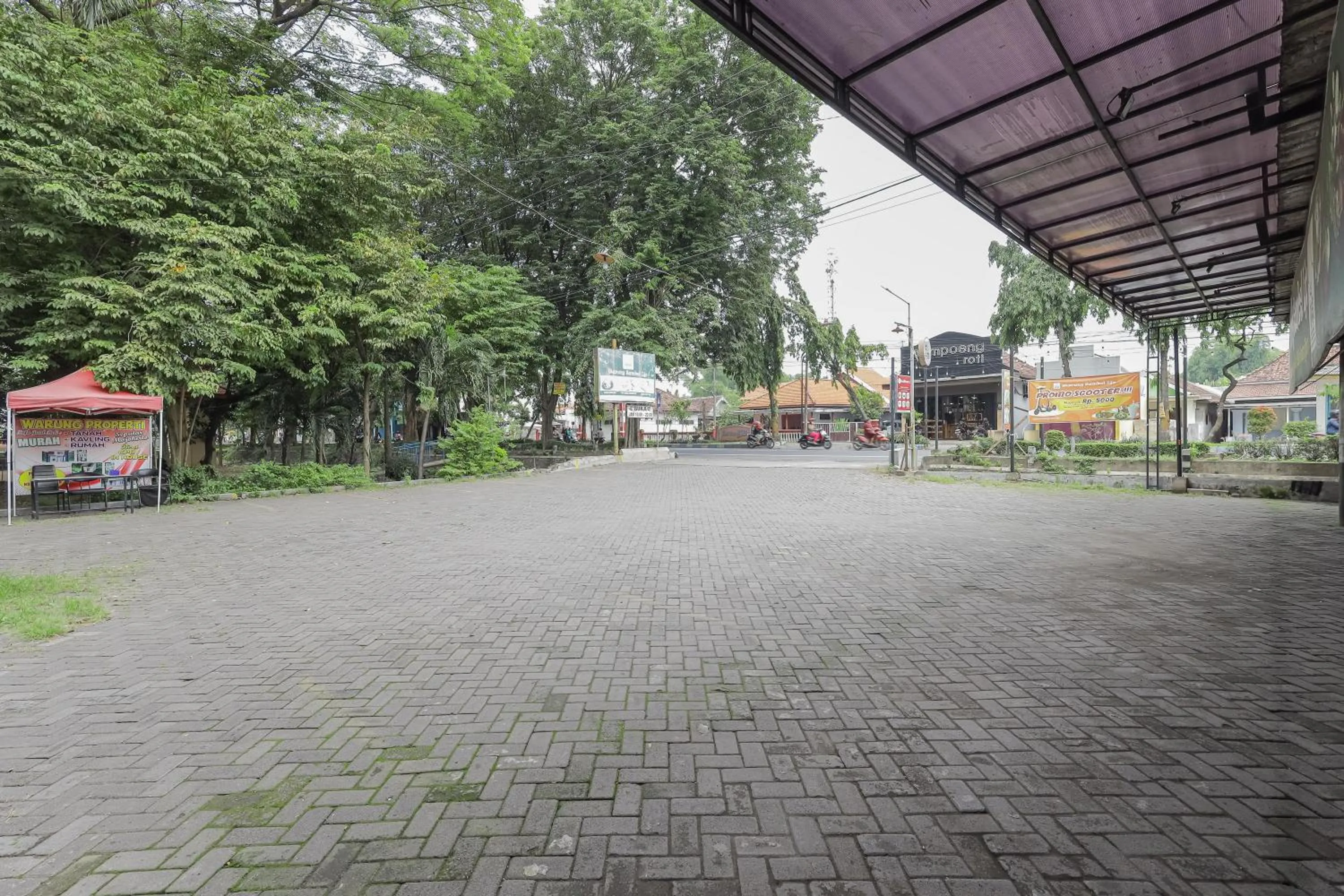 Property building in RedDoorz Syariah at Mojosari