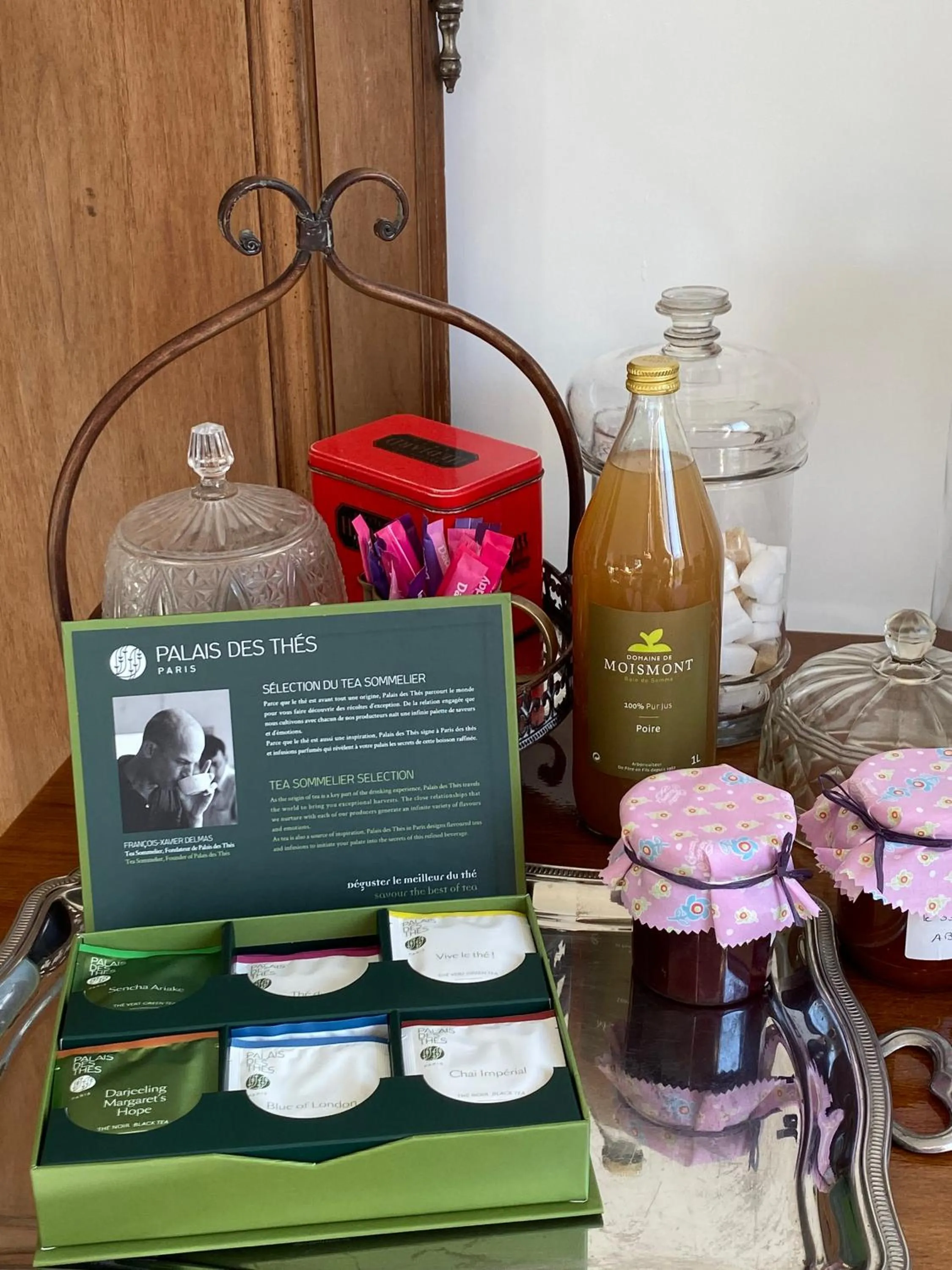 Food and drinks in La VILLA en BAIE