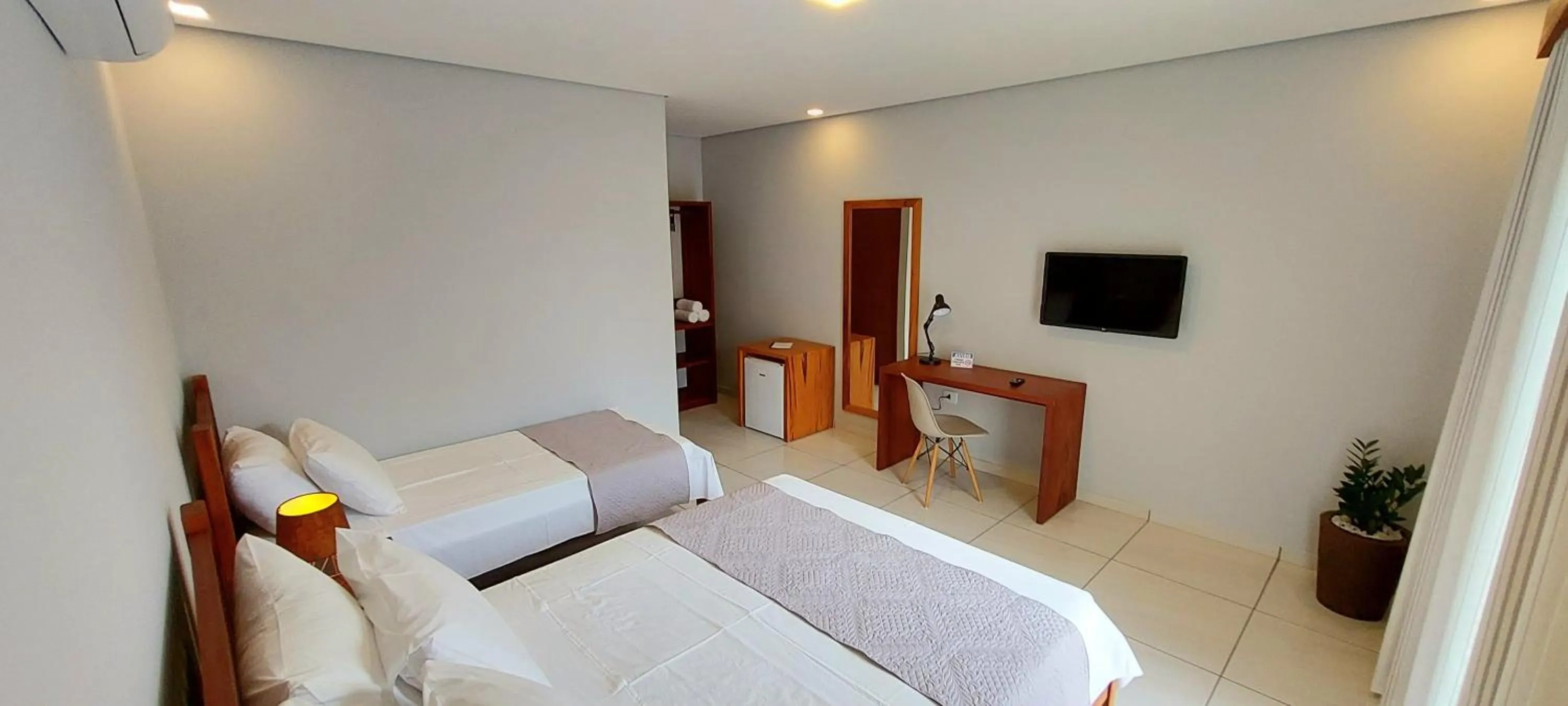 Photo of the whole room, Bed in Pousada das Saíras