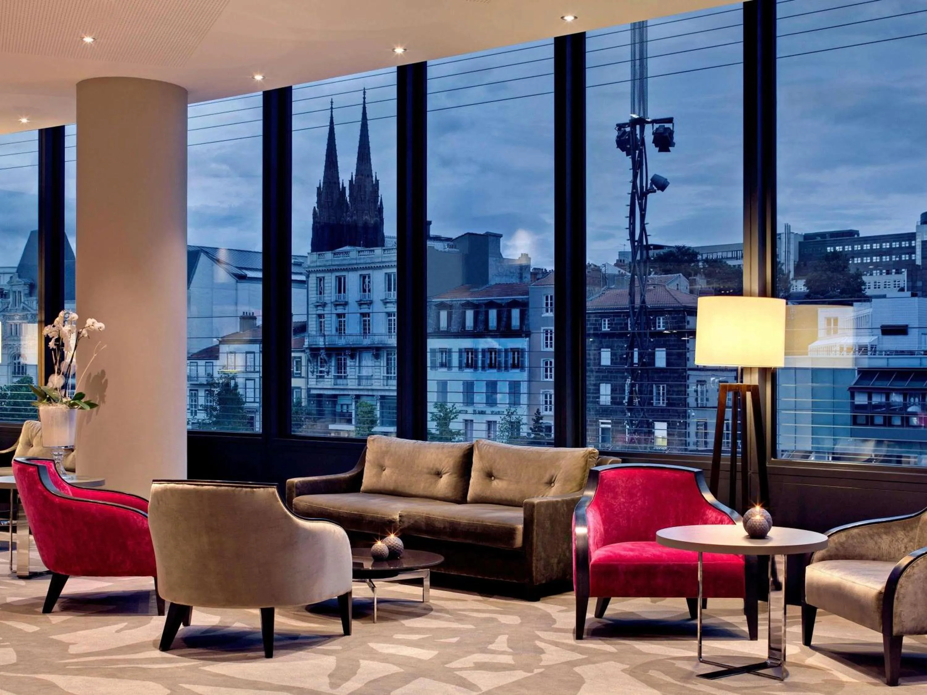 Lounge or bar in Mercure Clermont Ferrand centre Jaude