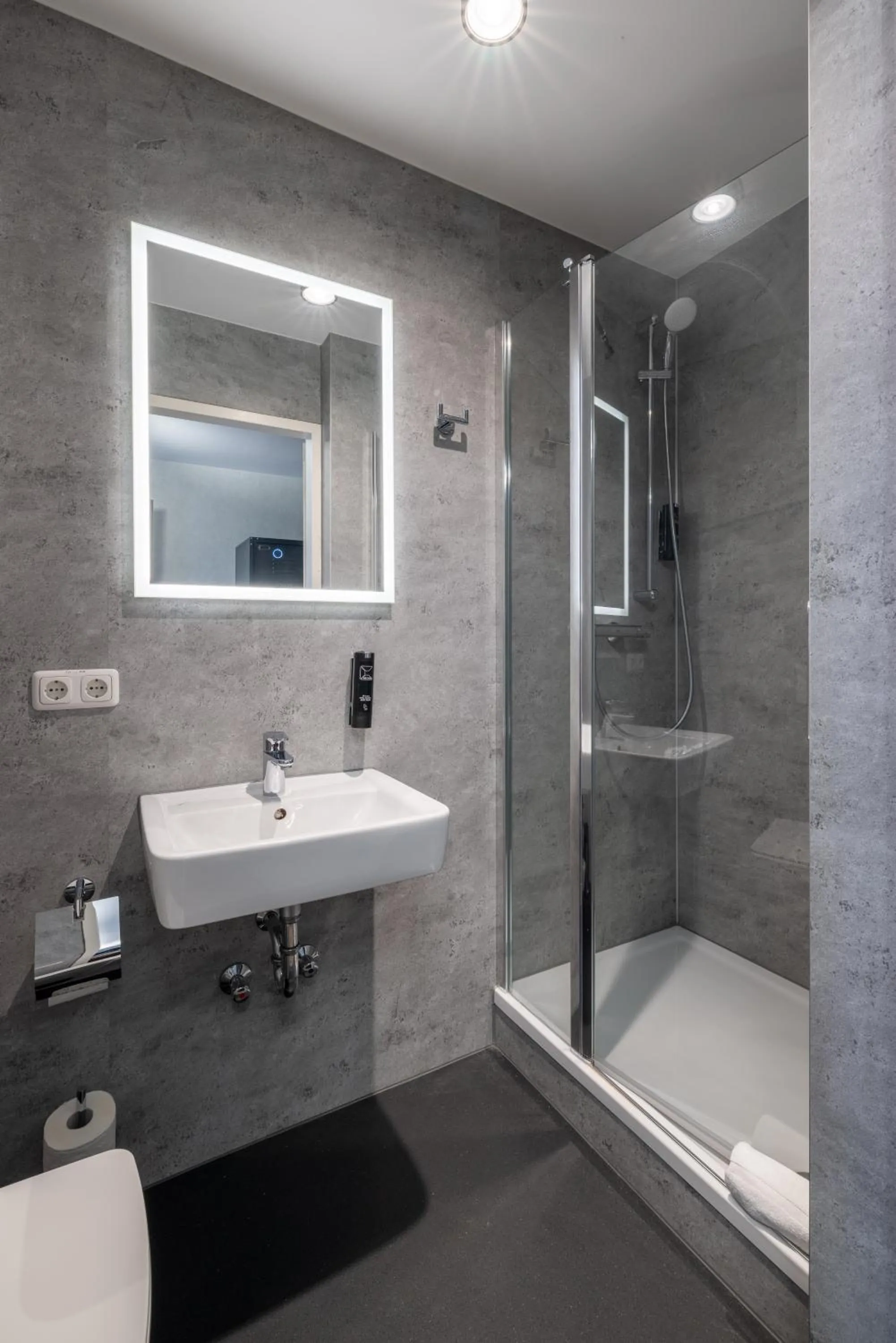 Bathroom in mk hotel stuttgart