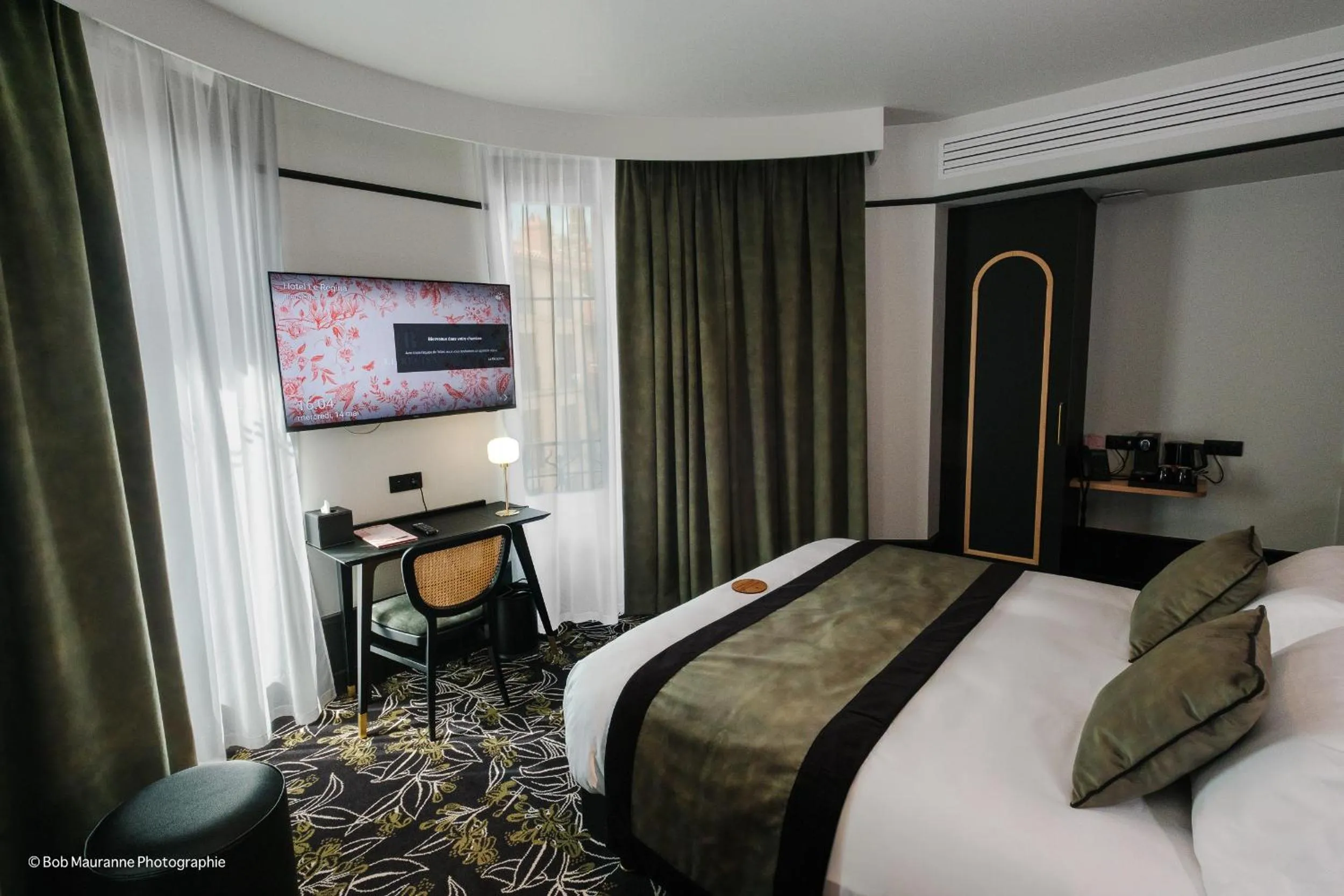 Bed in Hôtel et Restaurant Le Regina