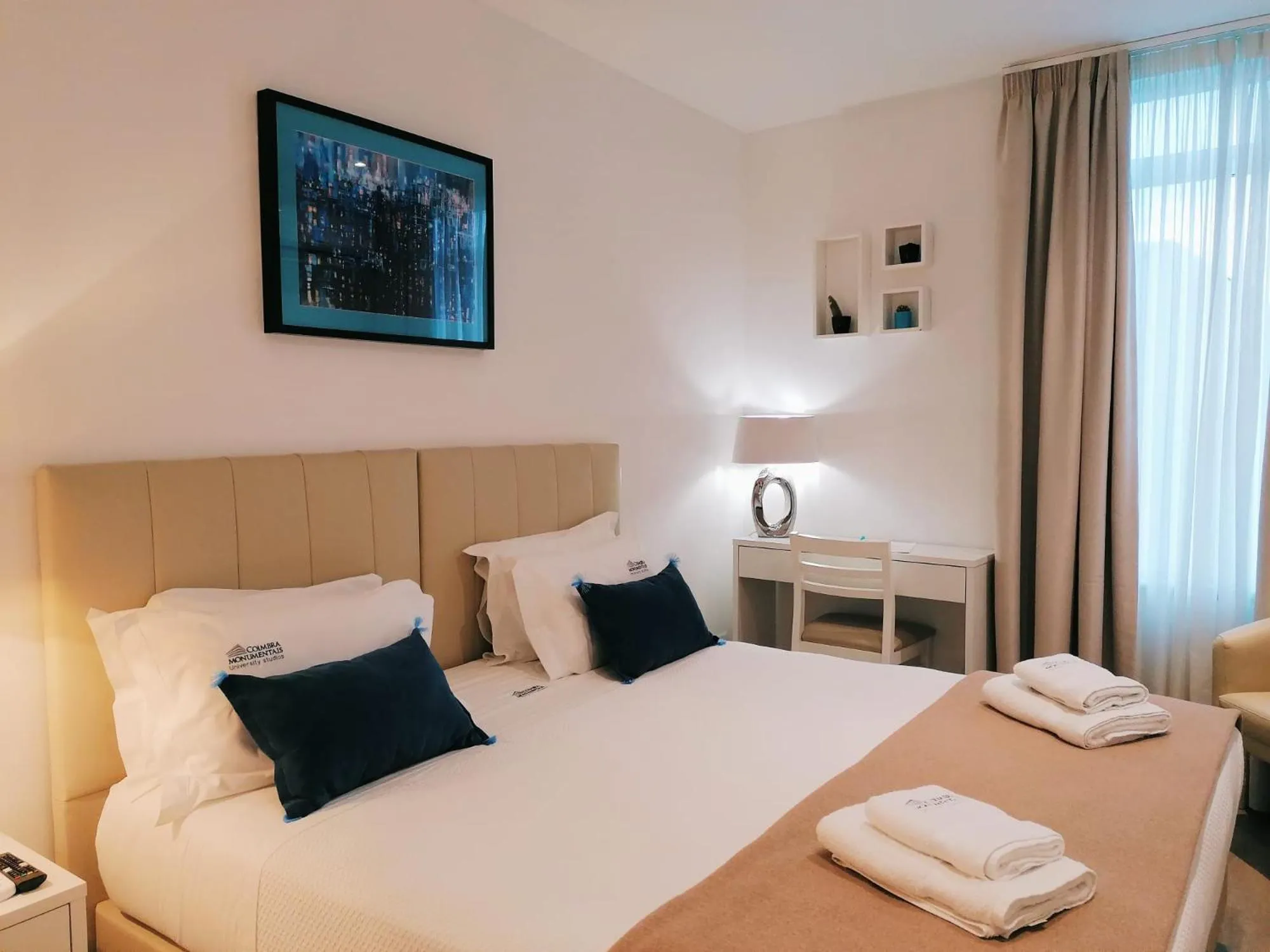 Bed in Coimbra Monumentais B&B