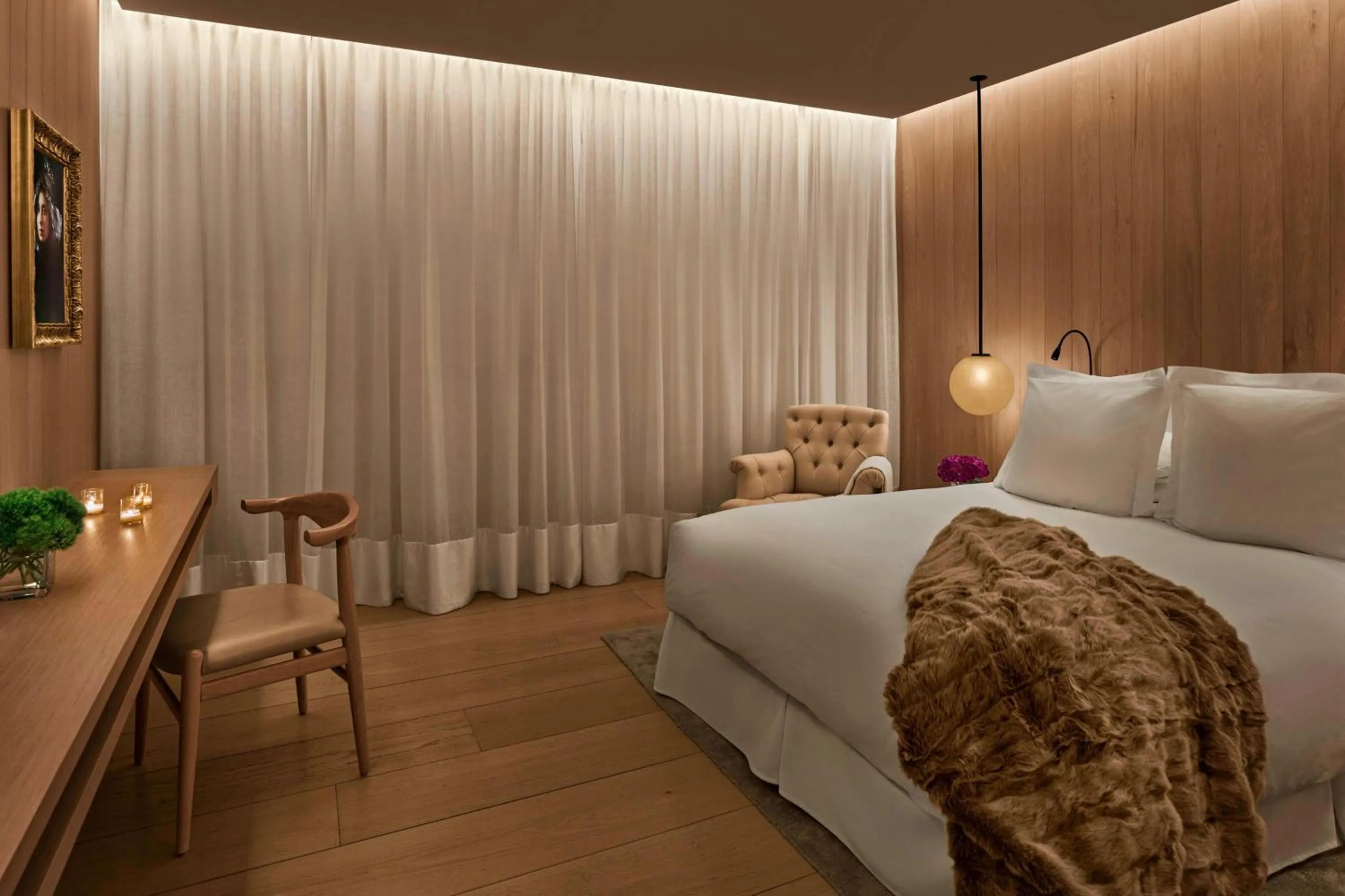 Photo of the whole room, Bed in The London EDITION