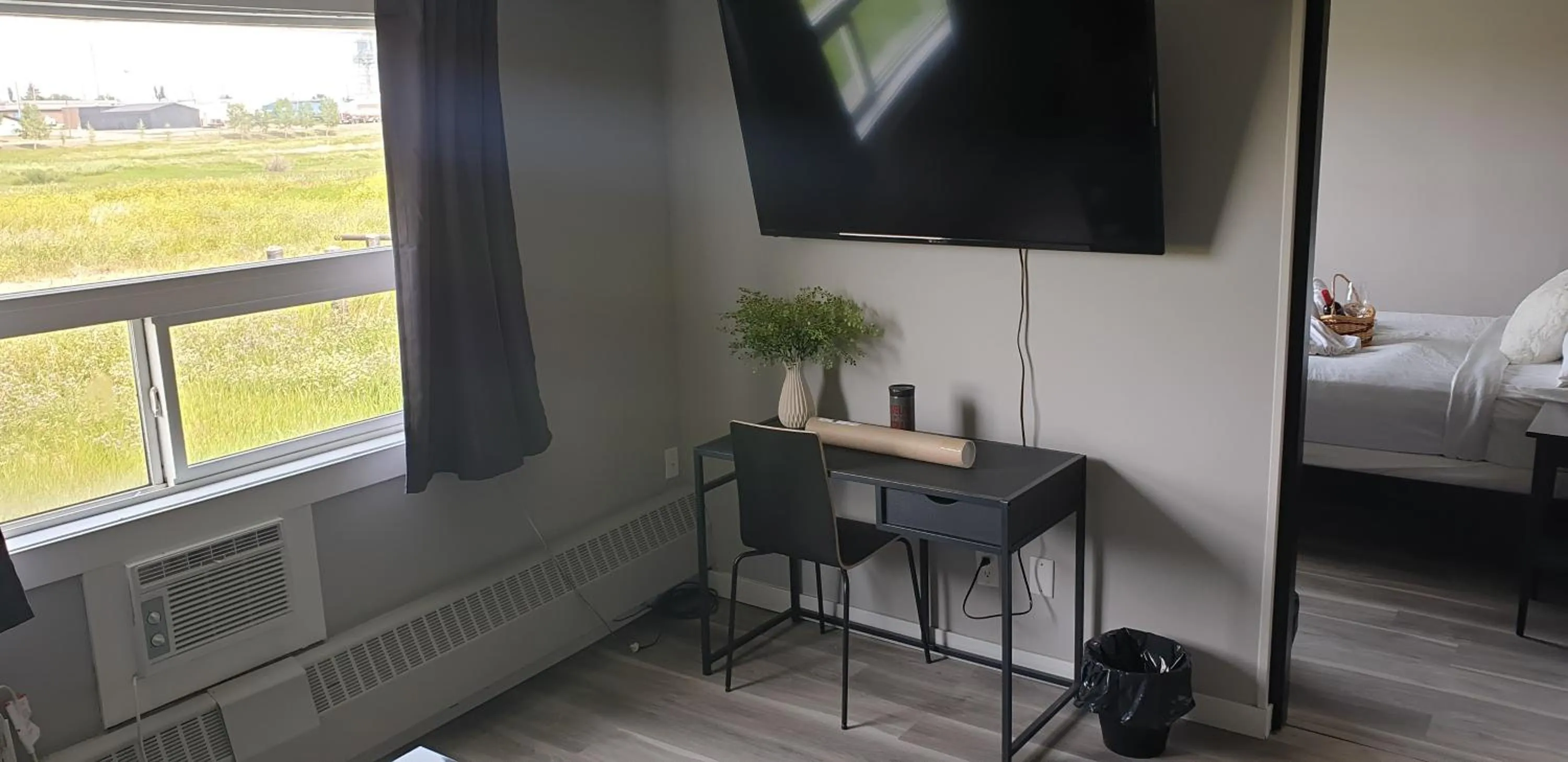 TV and multimedia, Bed in New Frontier Hotel