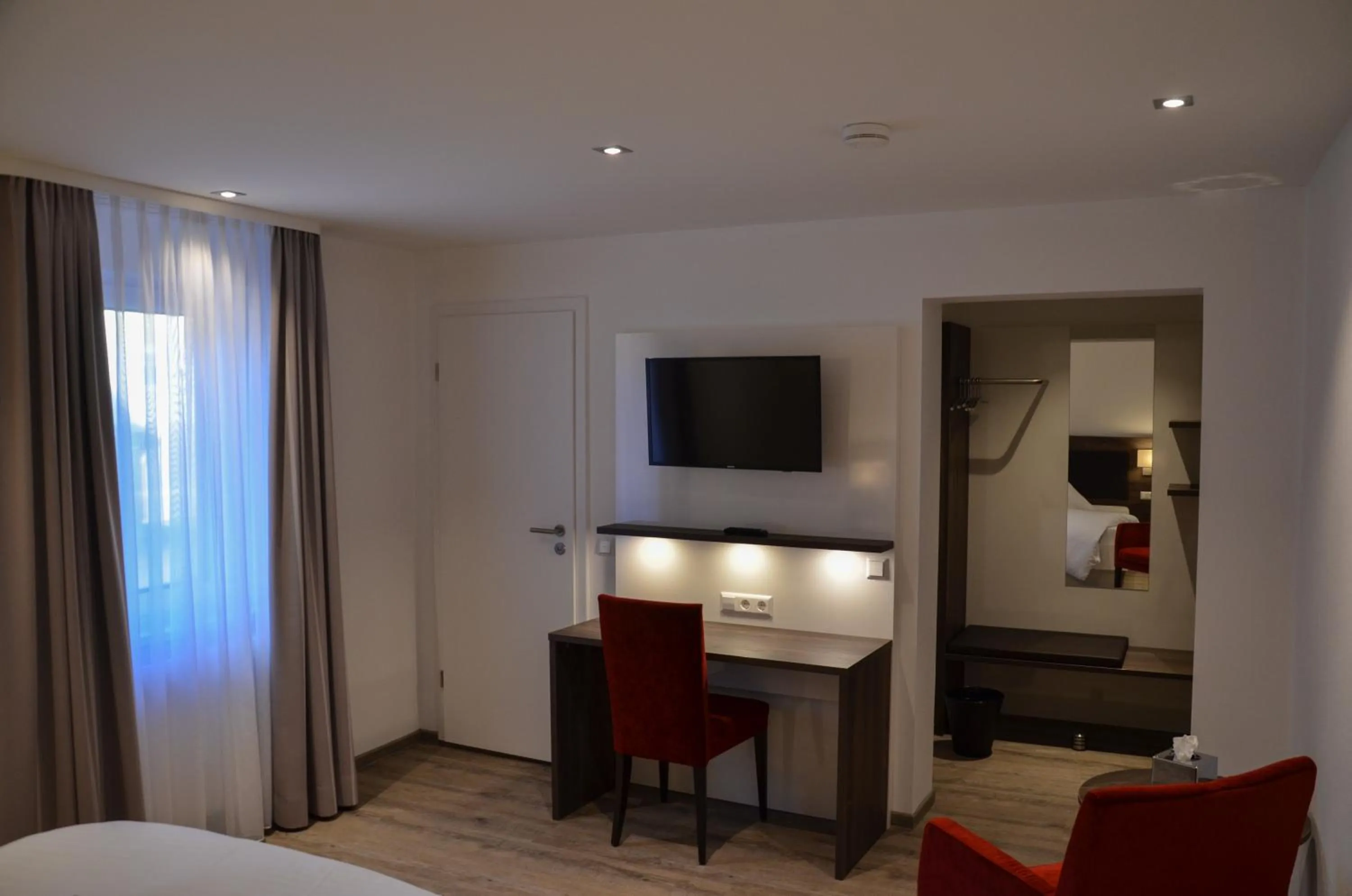 TV and multimedia, Bed in Hotel Restaurant Lamm