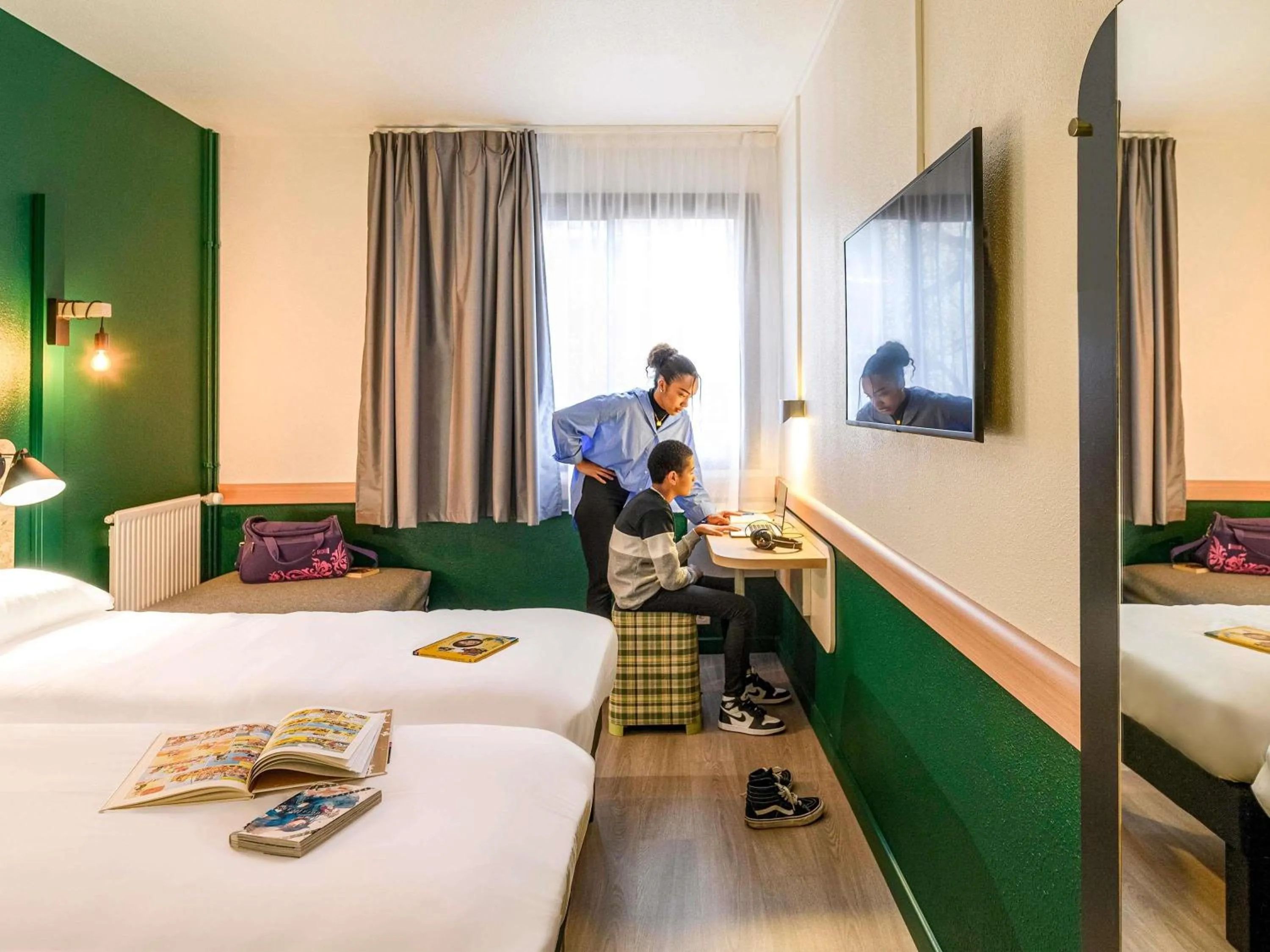 Bedroom, Bed in Greet Hotel Evreux Centre - Route de Normandie by Accor