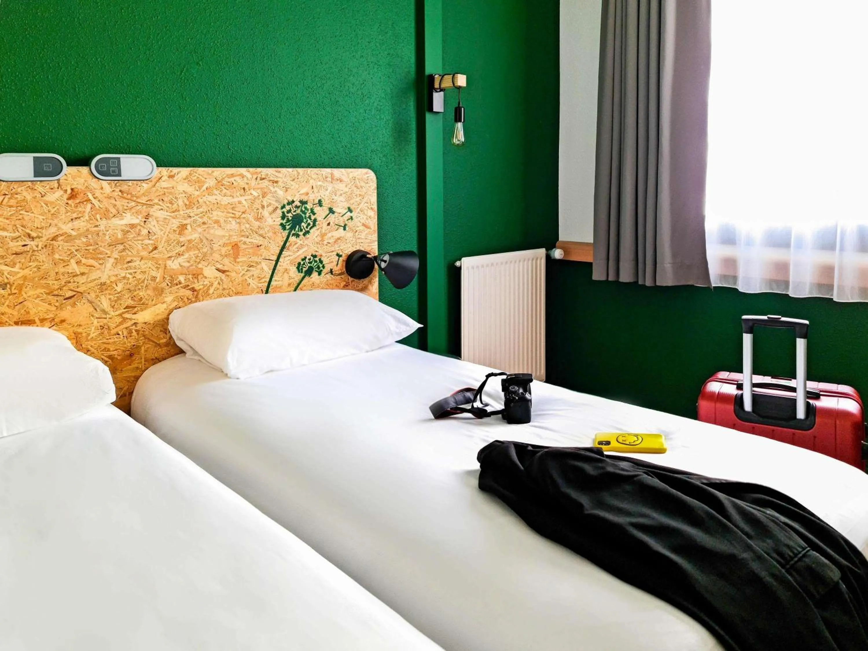 Bedroom, Bed in Greet Hotel Evreux Centre - Route de Normandie by Accor