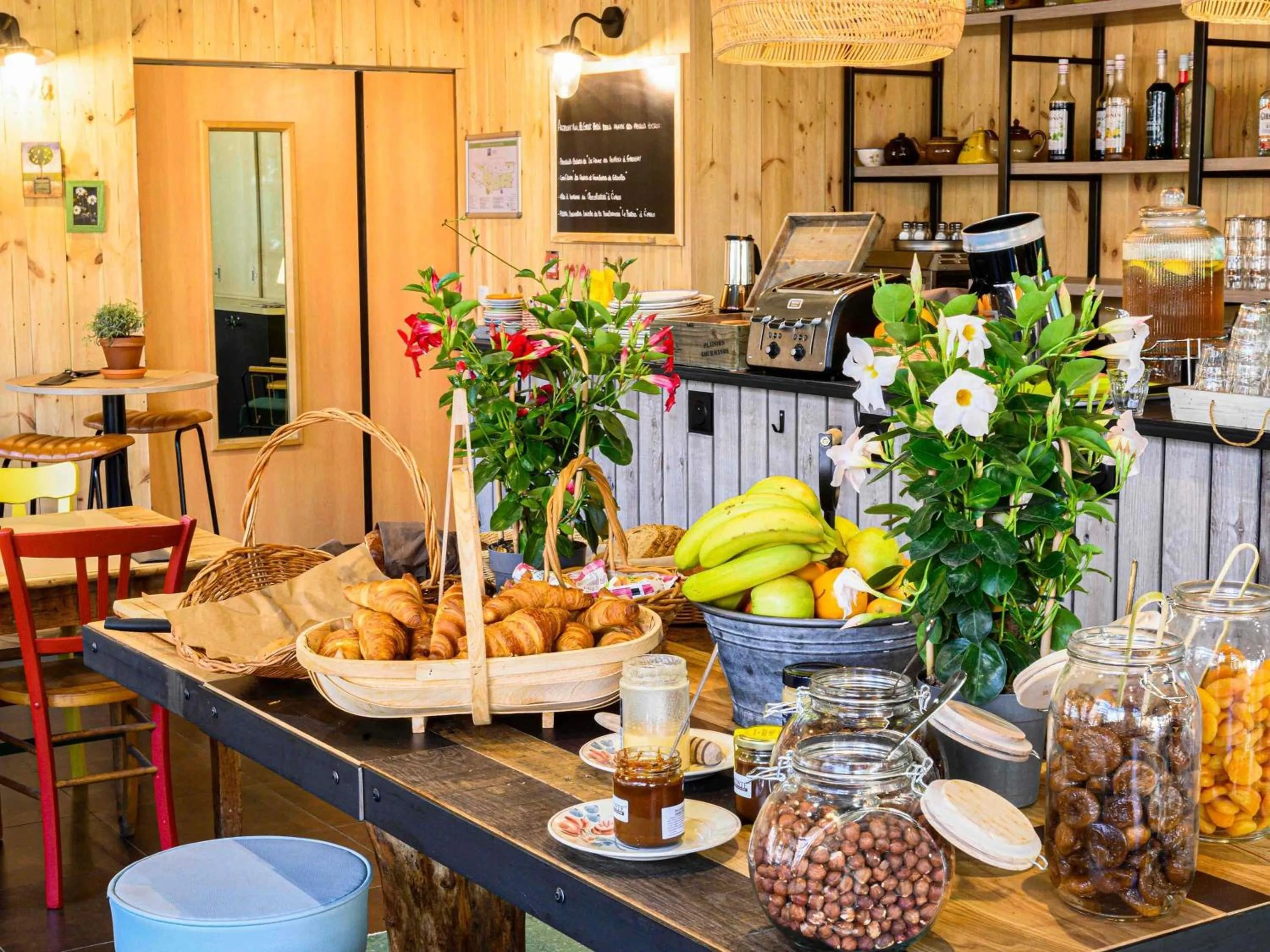 Restaurant/places to eat in Greet Hotel Evreux Centre - Route de Normandie by Accor