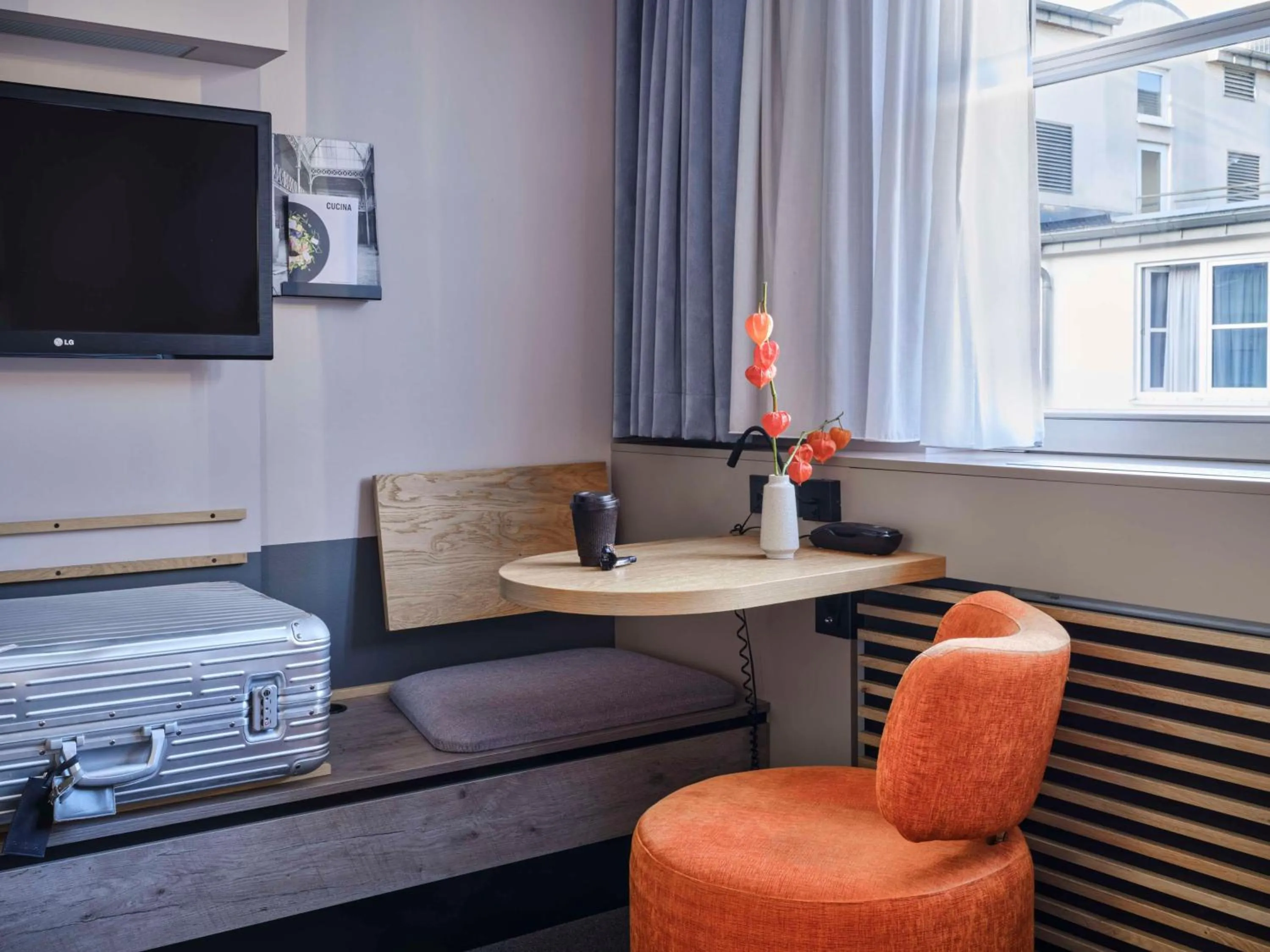 TV and multimedia in Flemings Hotel Frankfurt-Central