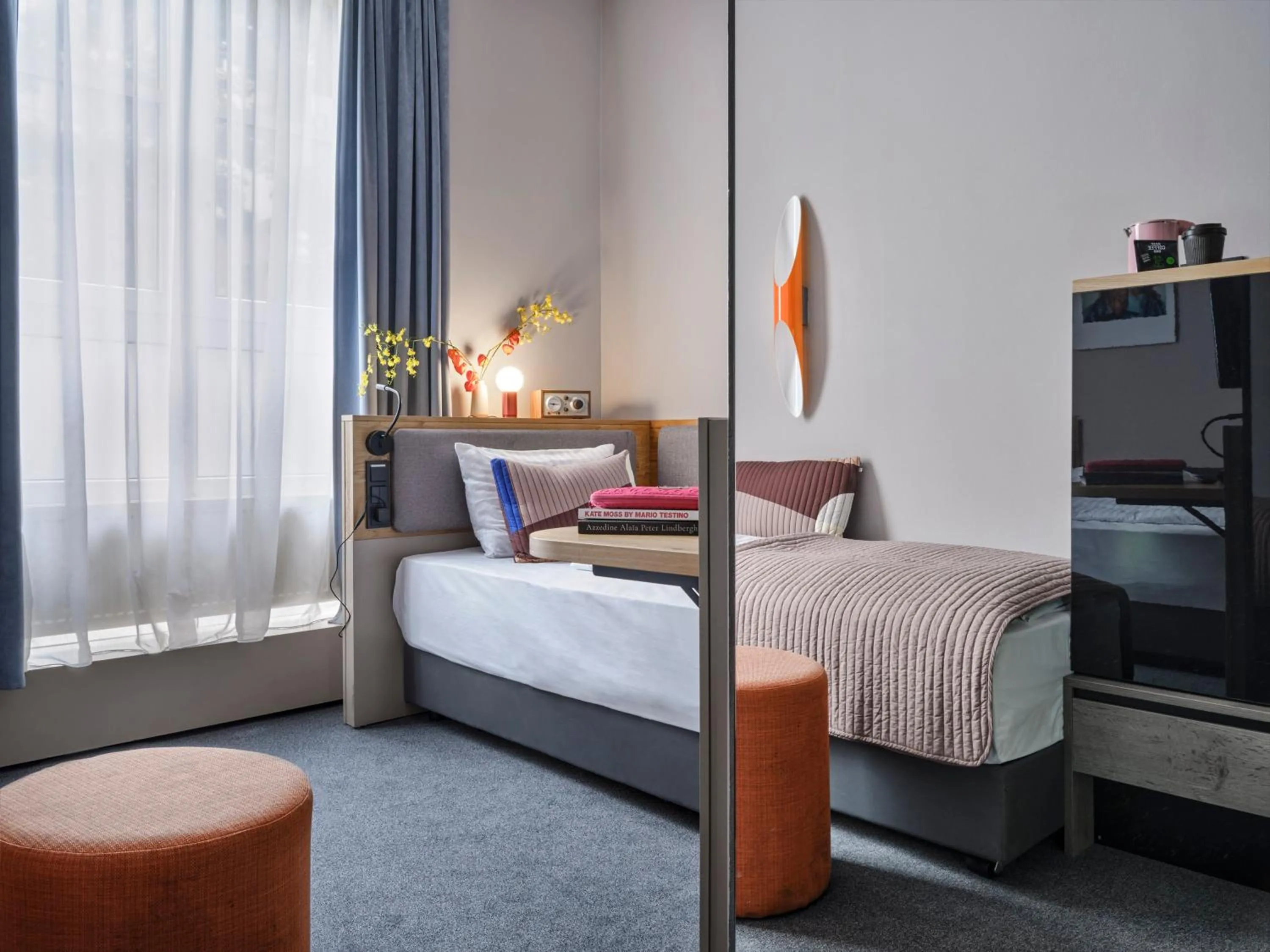 Photo of the whole room, Bed in Flemings Hotel Frankfurt-Central