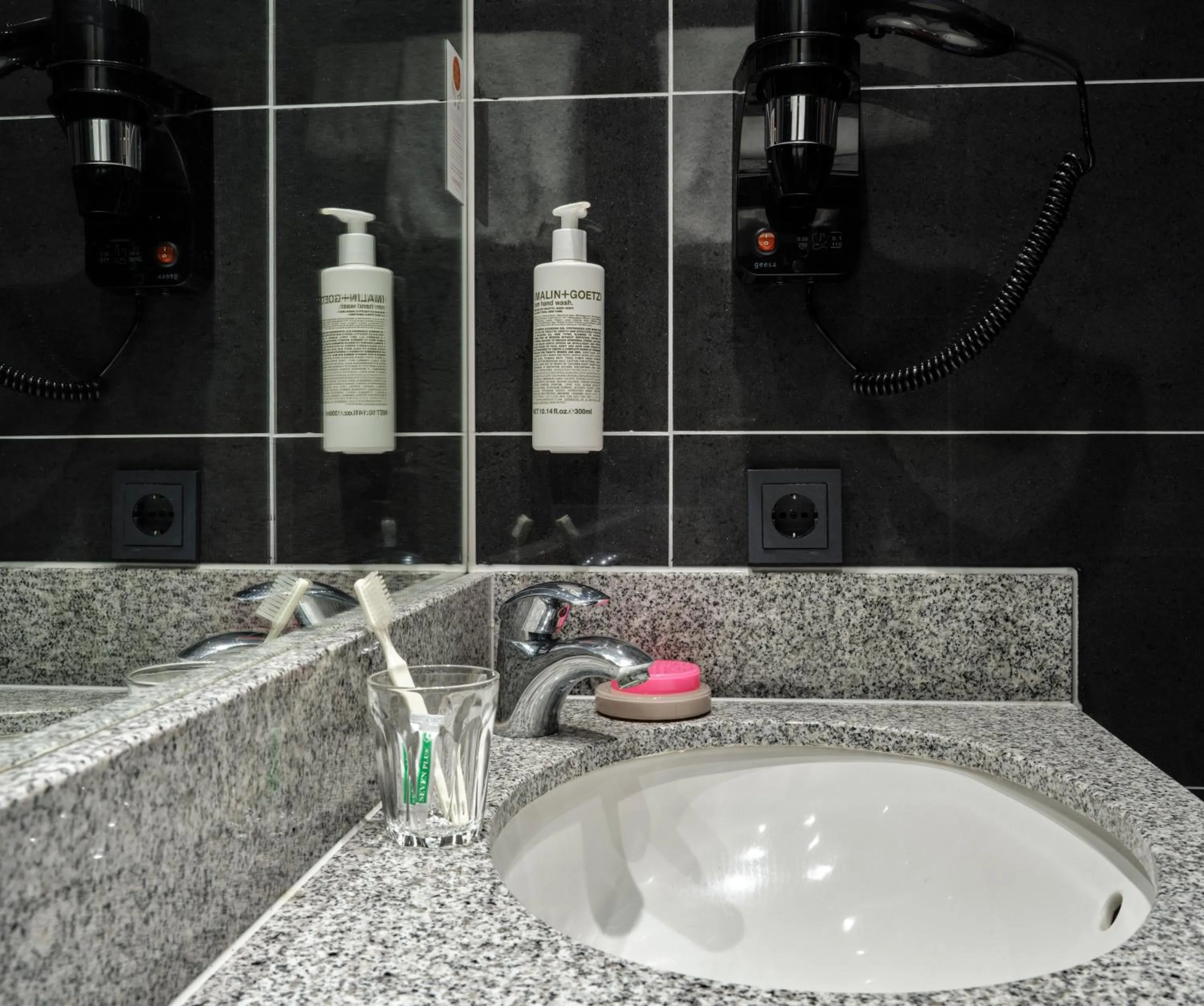 Bathroom in Flemings Hotel Frankfurt-Central