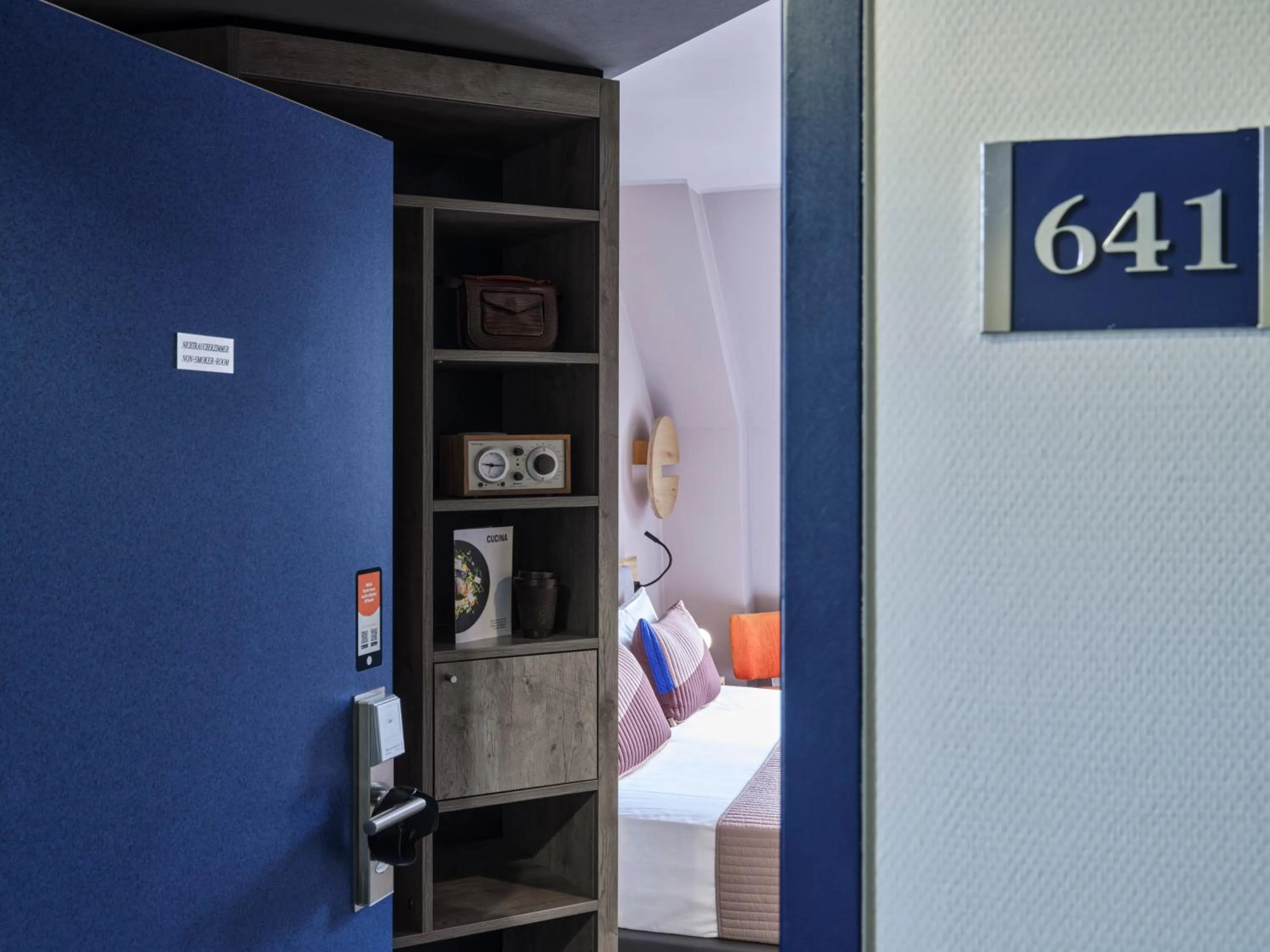 Photo of the whole room, Bed in Flemings Hotel Frankfurt-Central