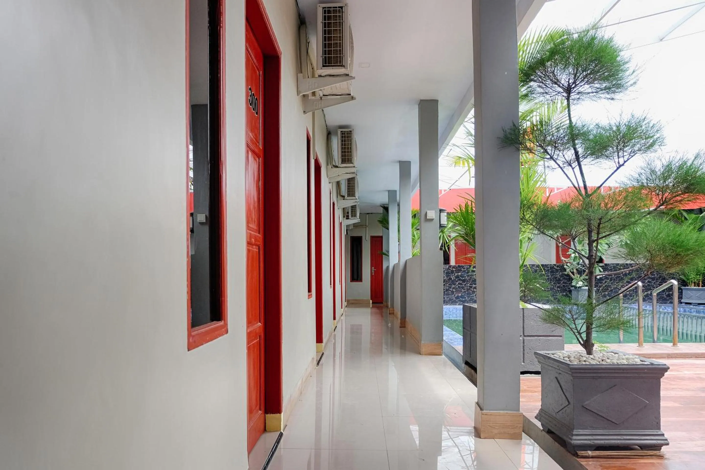 Lobby or reception in Hotel O Jinan Makassar