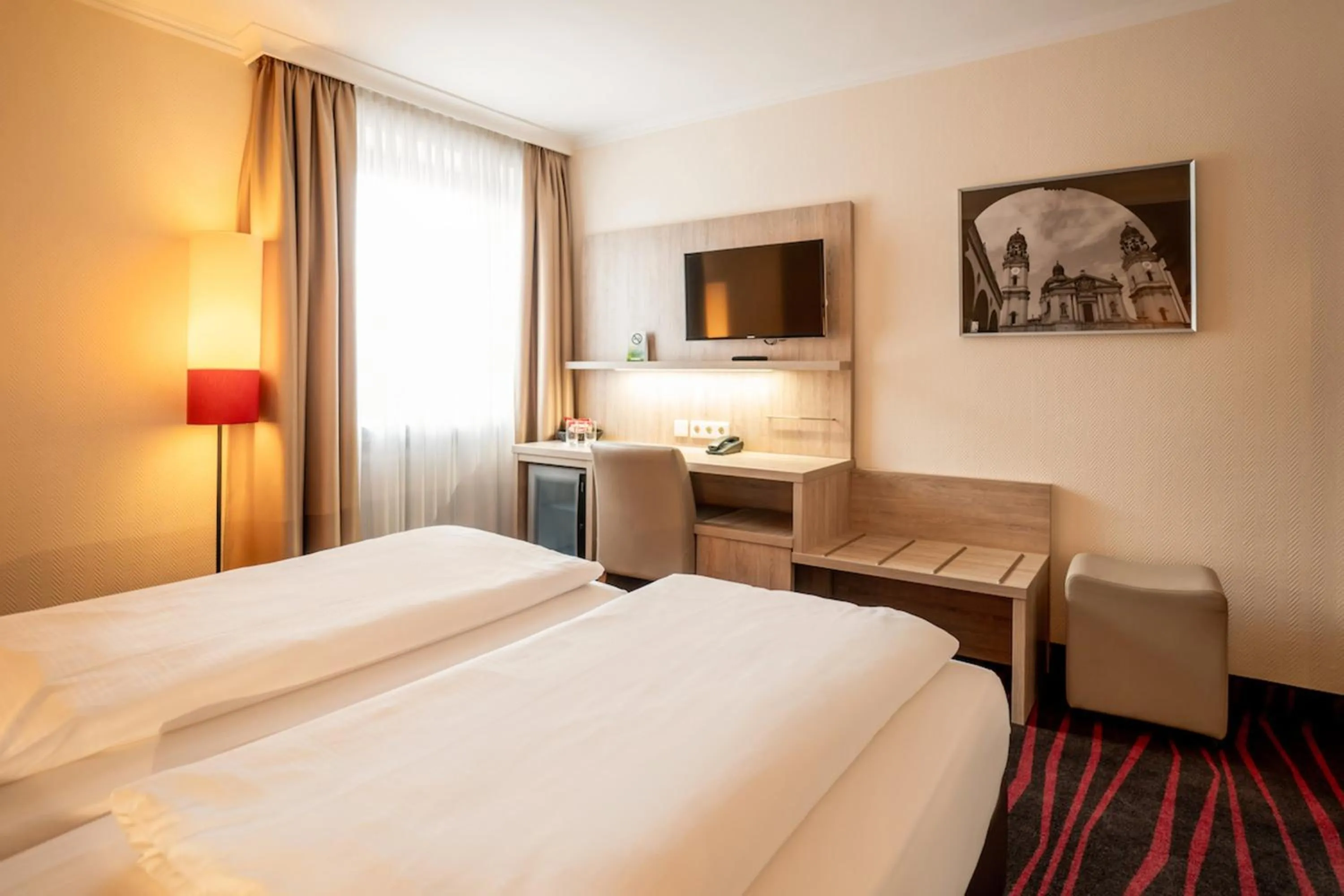 Photo of the whole room, Bed in Europäischer Hof