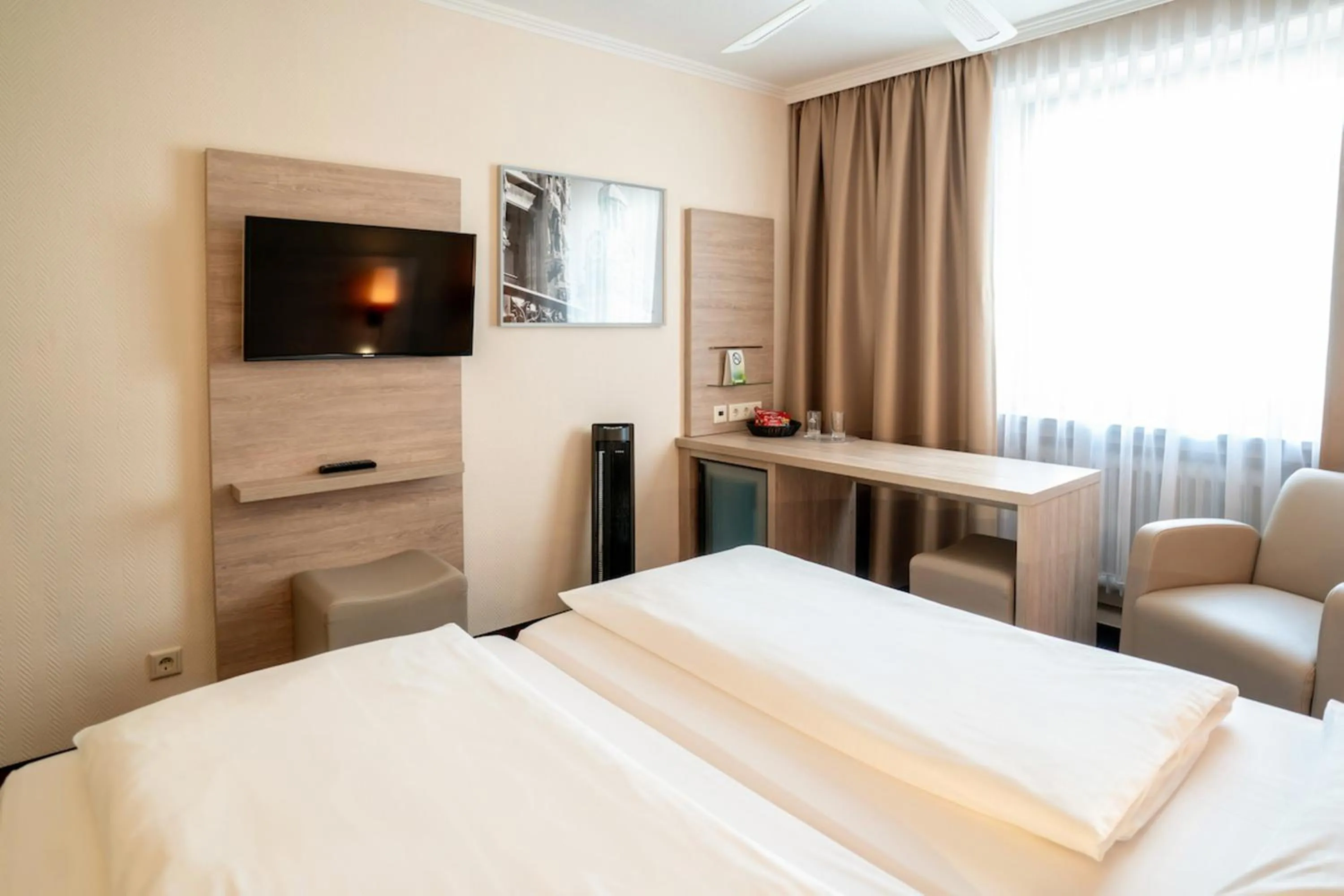 Photo of the whole room, Bed in Europäischer Hof