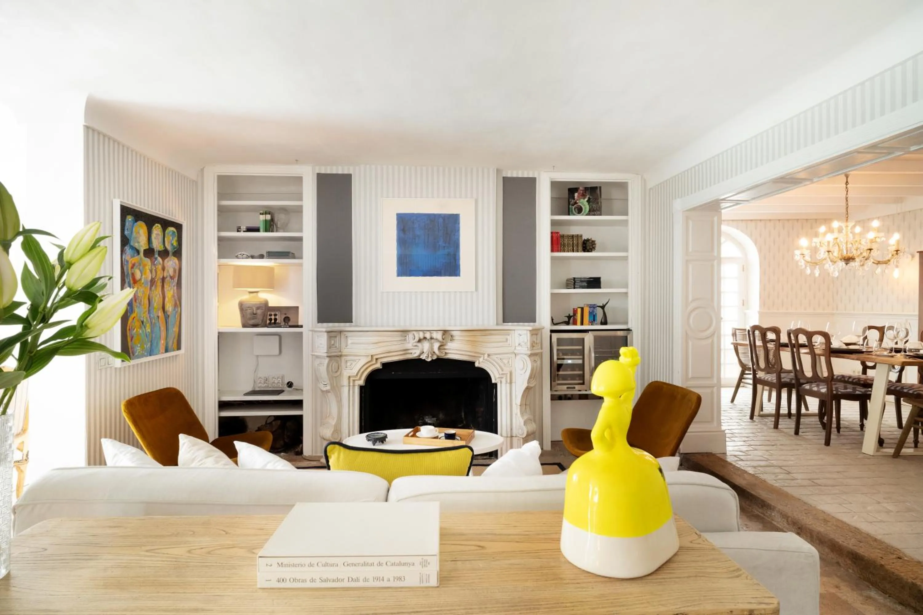 Library in The Pearl - Marbella