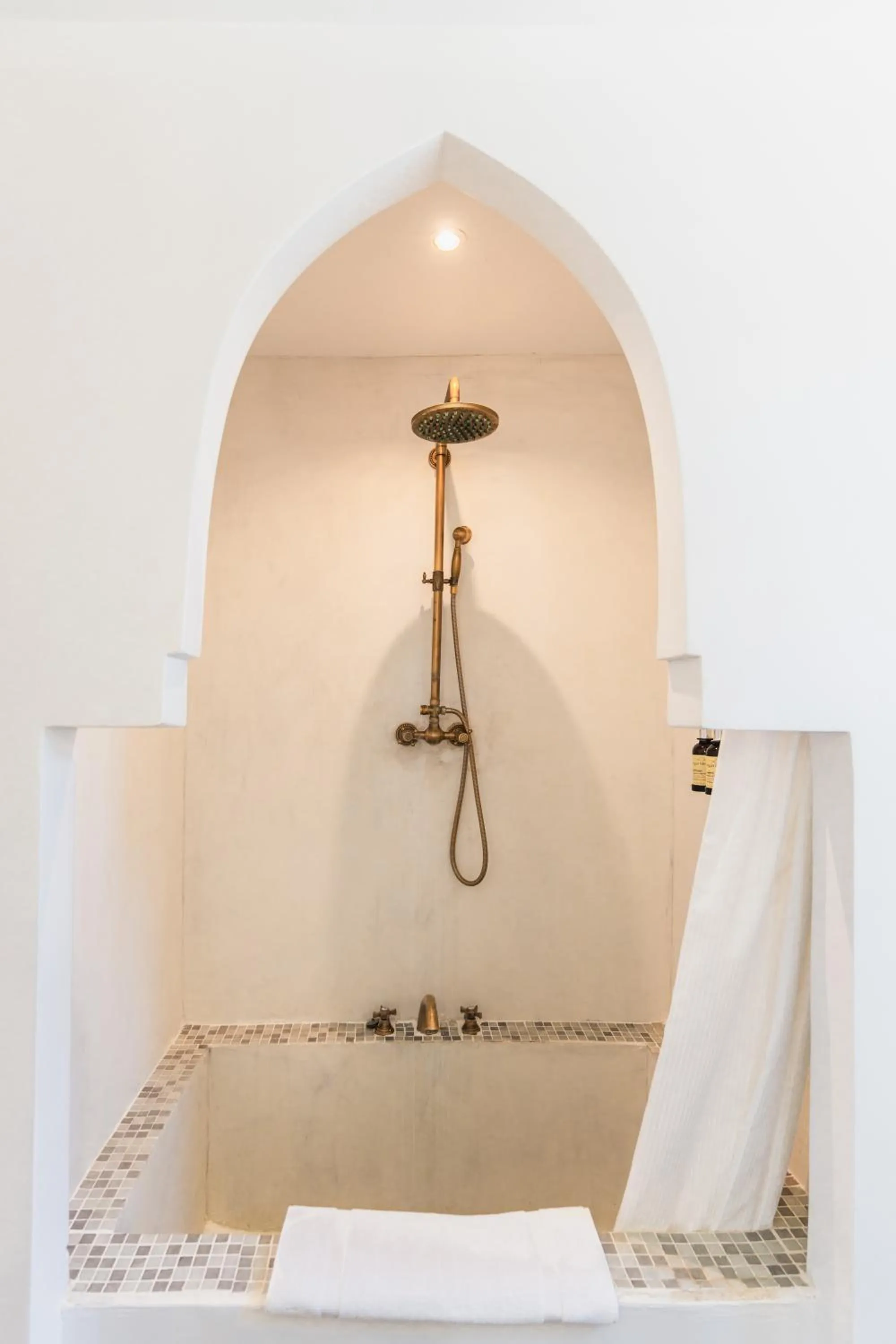 Shower, Bathroom in The Pearl - Marbella