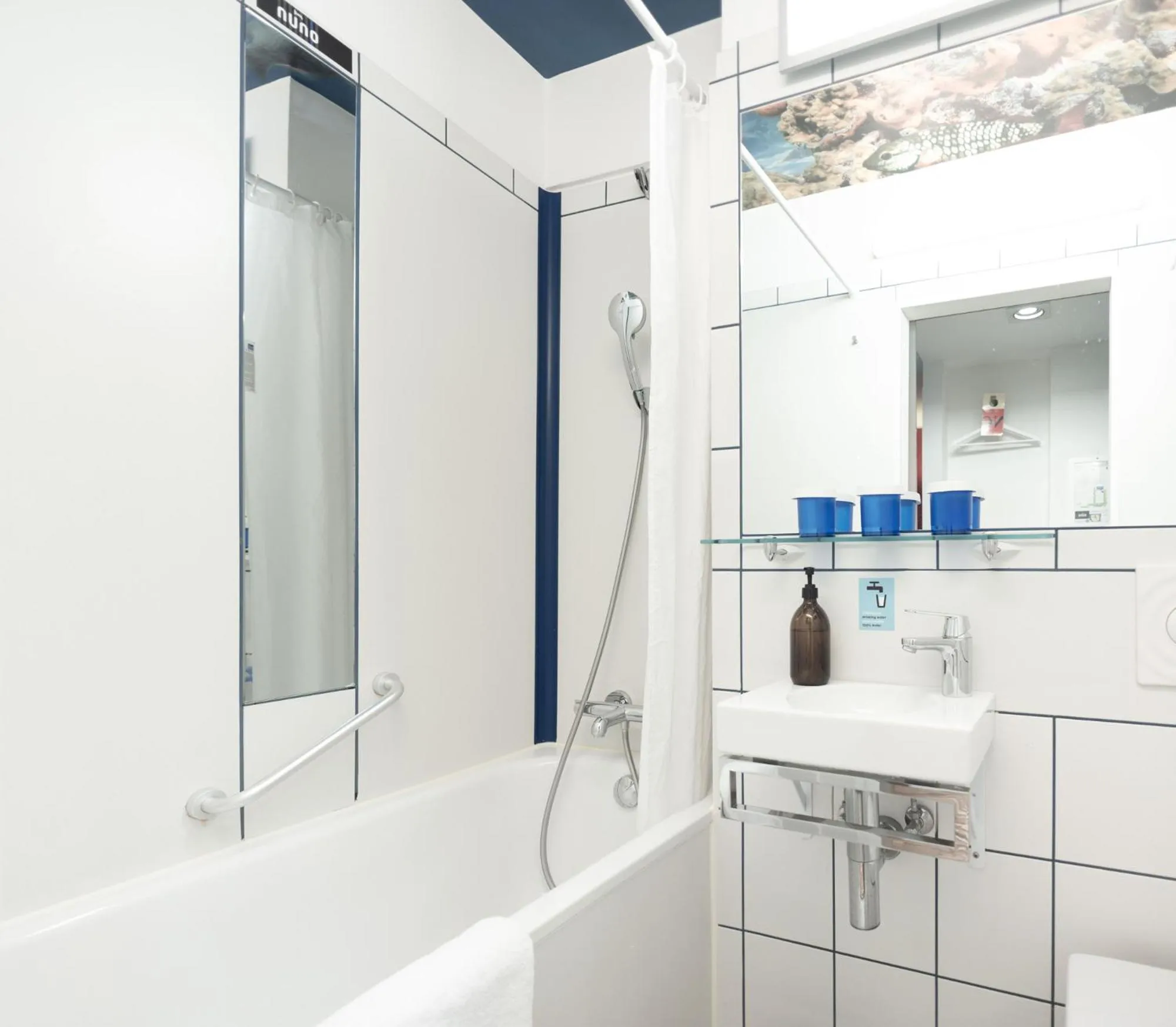 Bathroom in ibis Styles Köln City