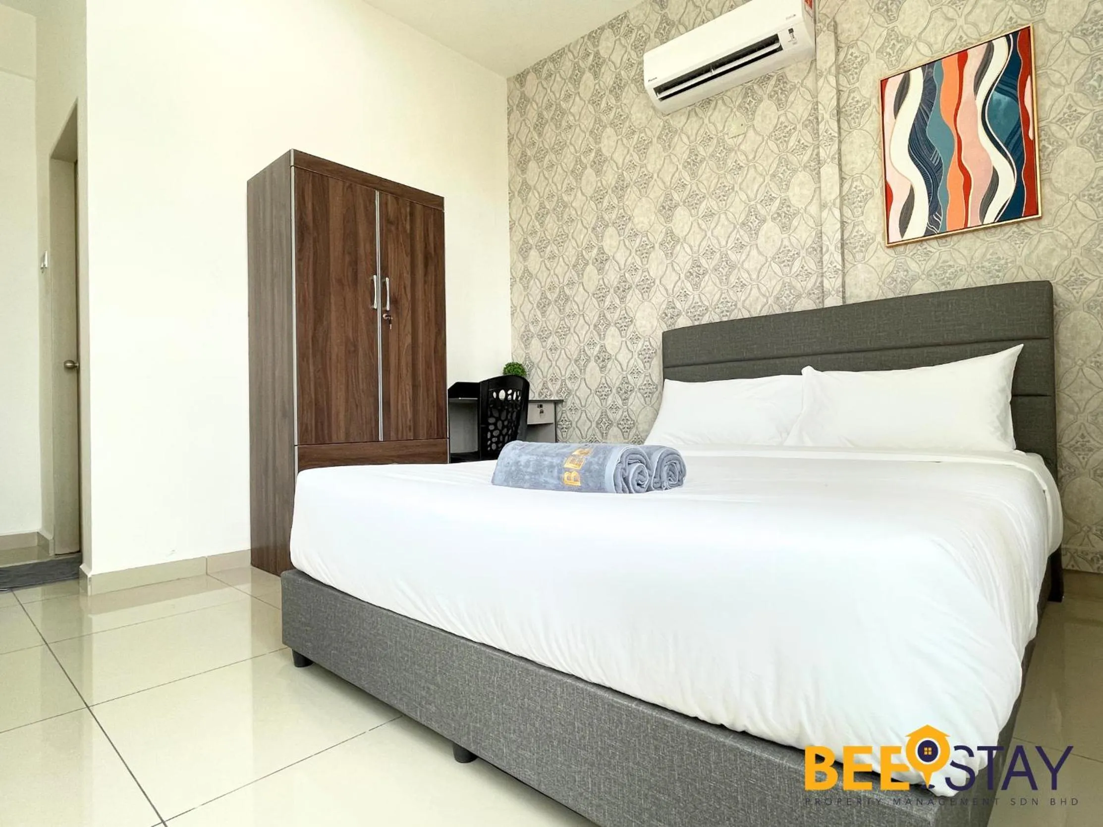 Photo of the whole room, Bed in KLIA Ehsan Residences Sepang Nilai