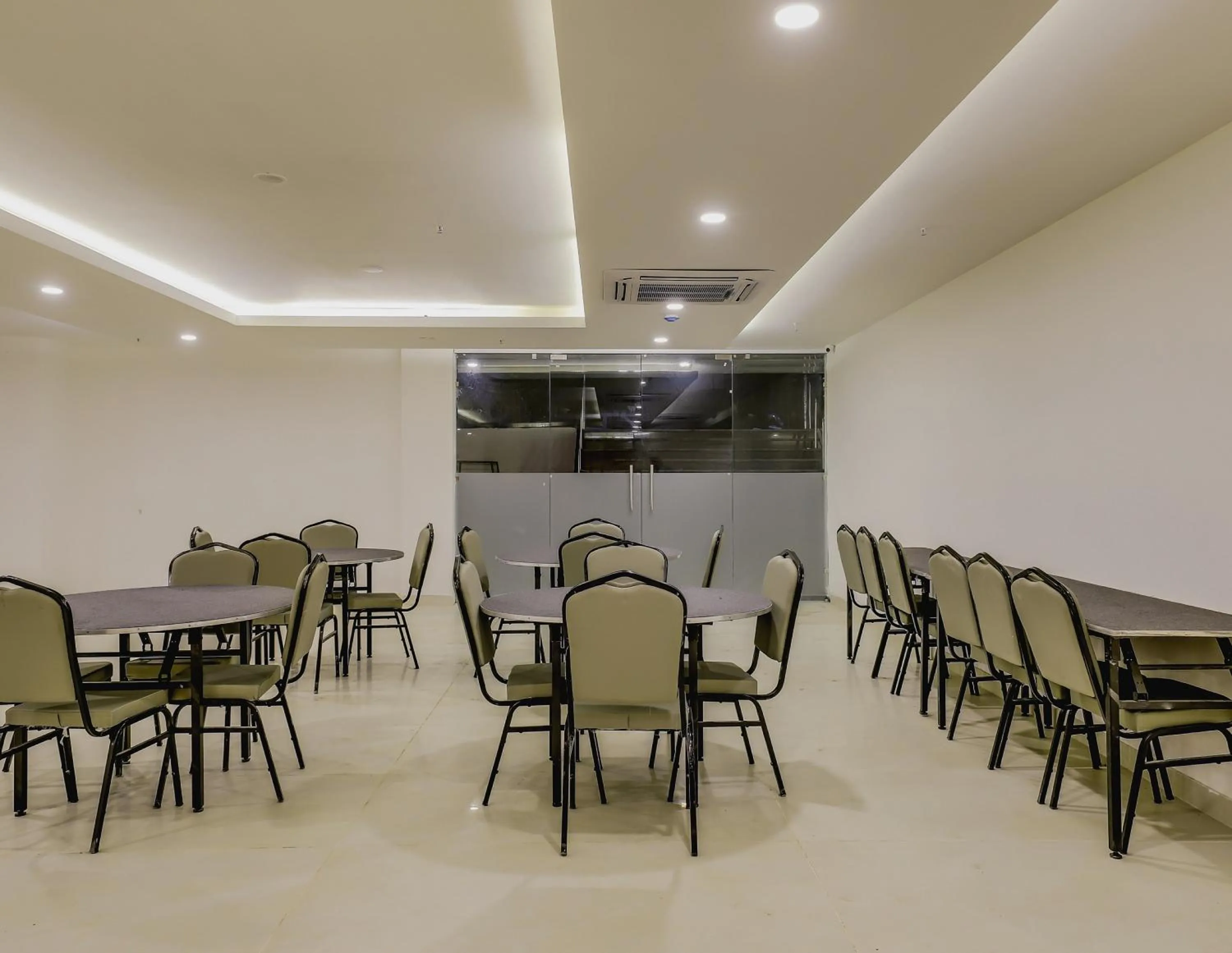Restaurant/places to eat in Townhouse Siddharth Vihar Ghaziabad