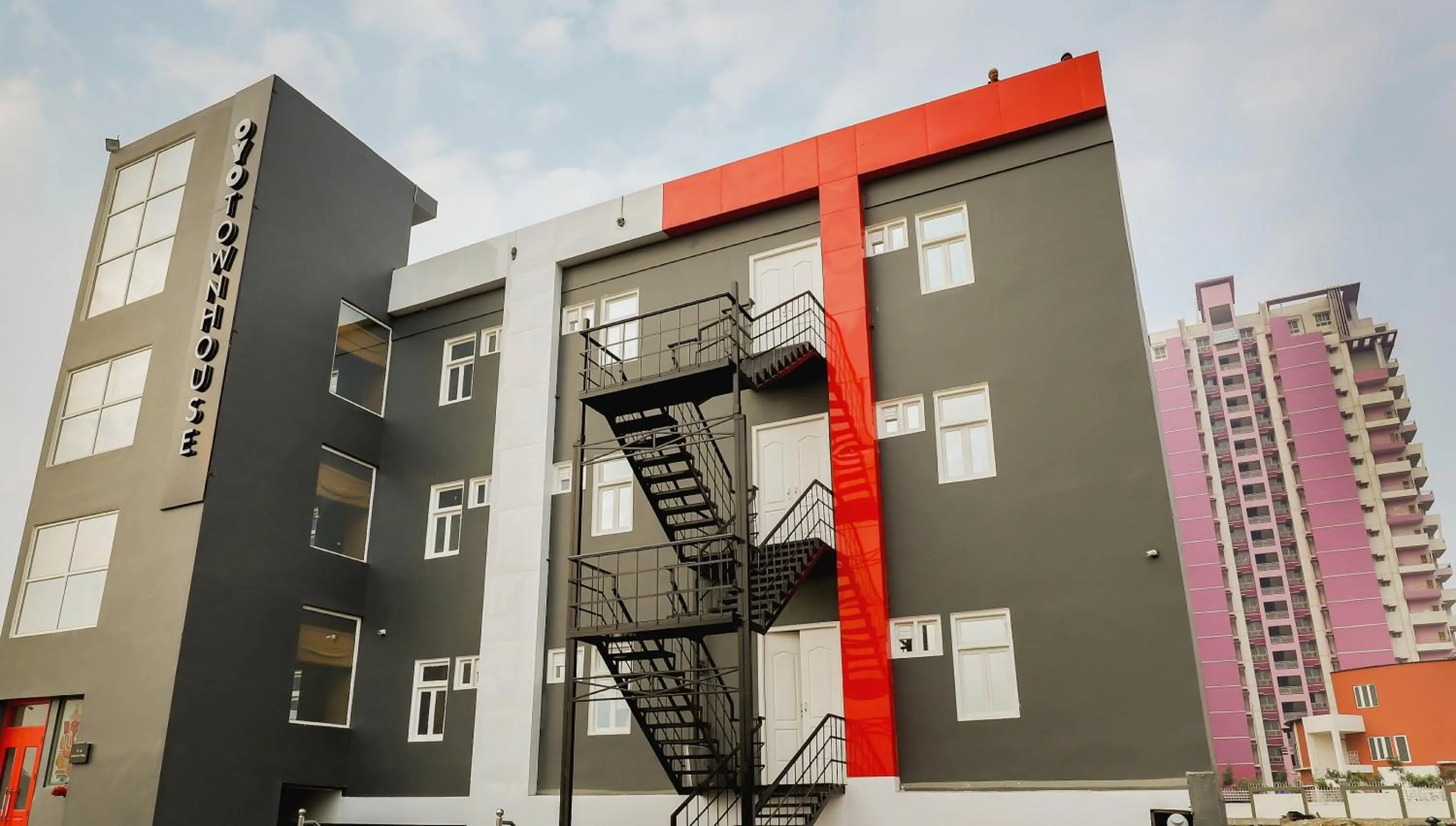 Facade/entrance in Townhouse Siddharth Vihar Ghaziabad