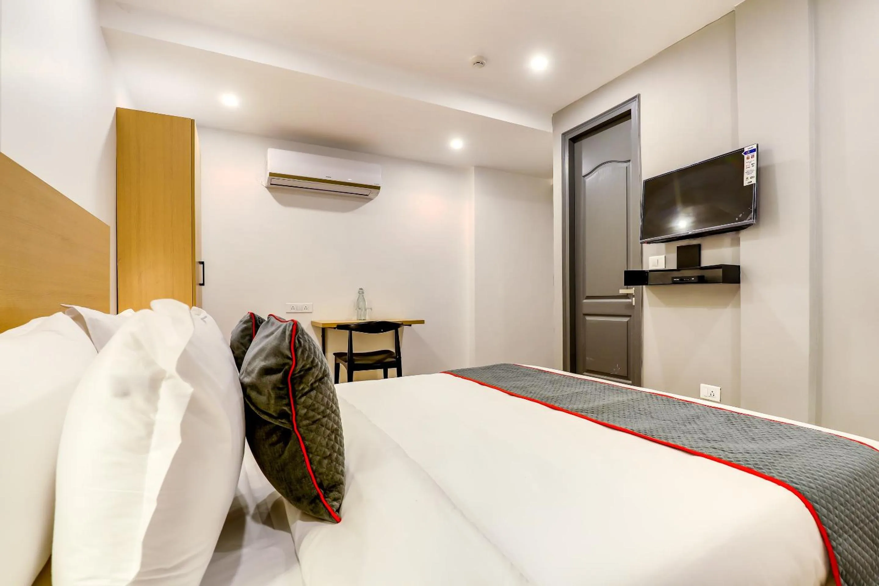 Bedroom, Bed in Townhouse Siddharth Vihar Ghaziabad