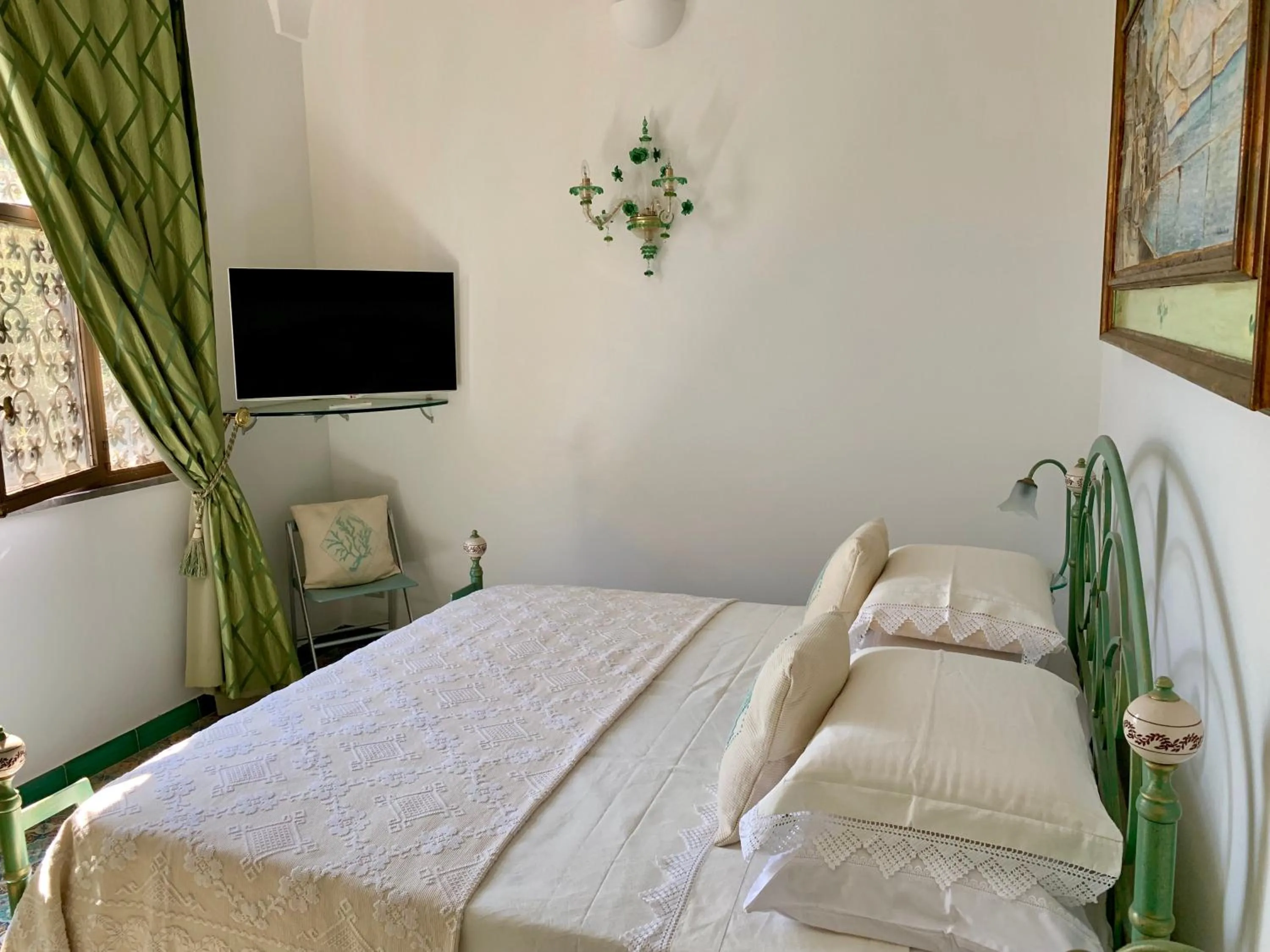 Bed in Villa Le Baste