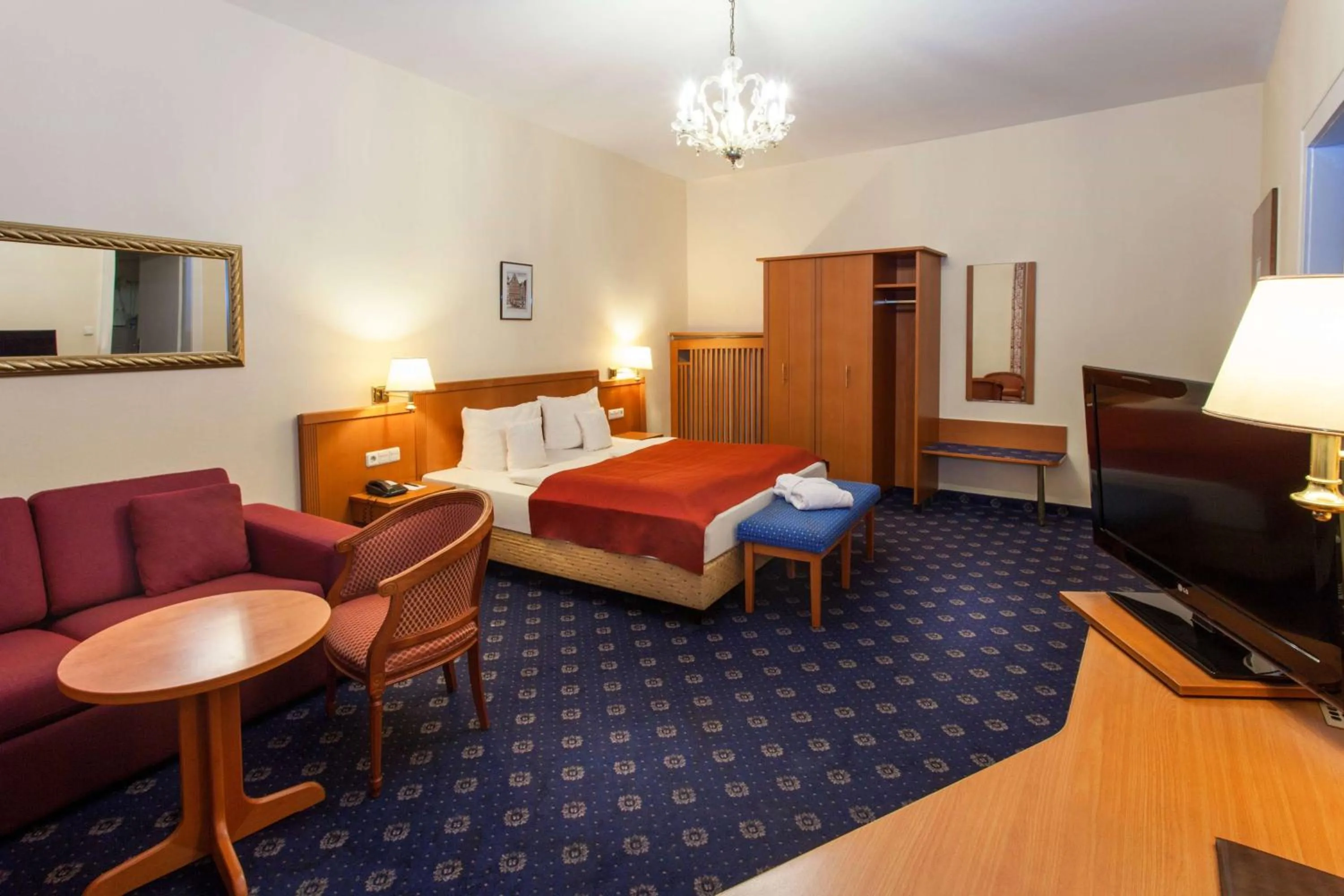 Photo of the whole room, Bed in Centro Hotel National Frankfurt City, Trademark Collection by Wyndham