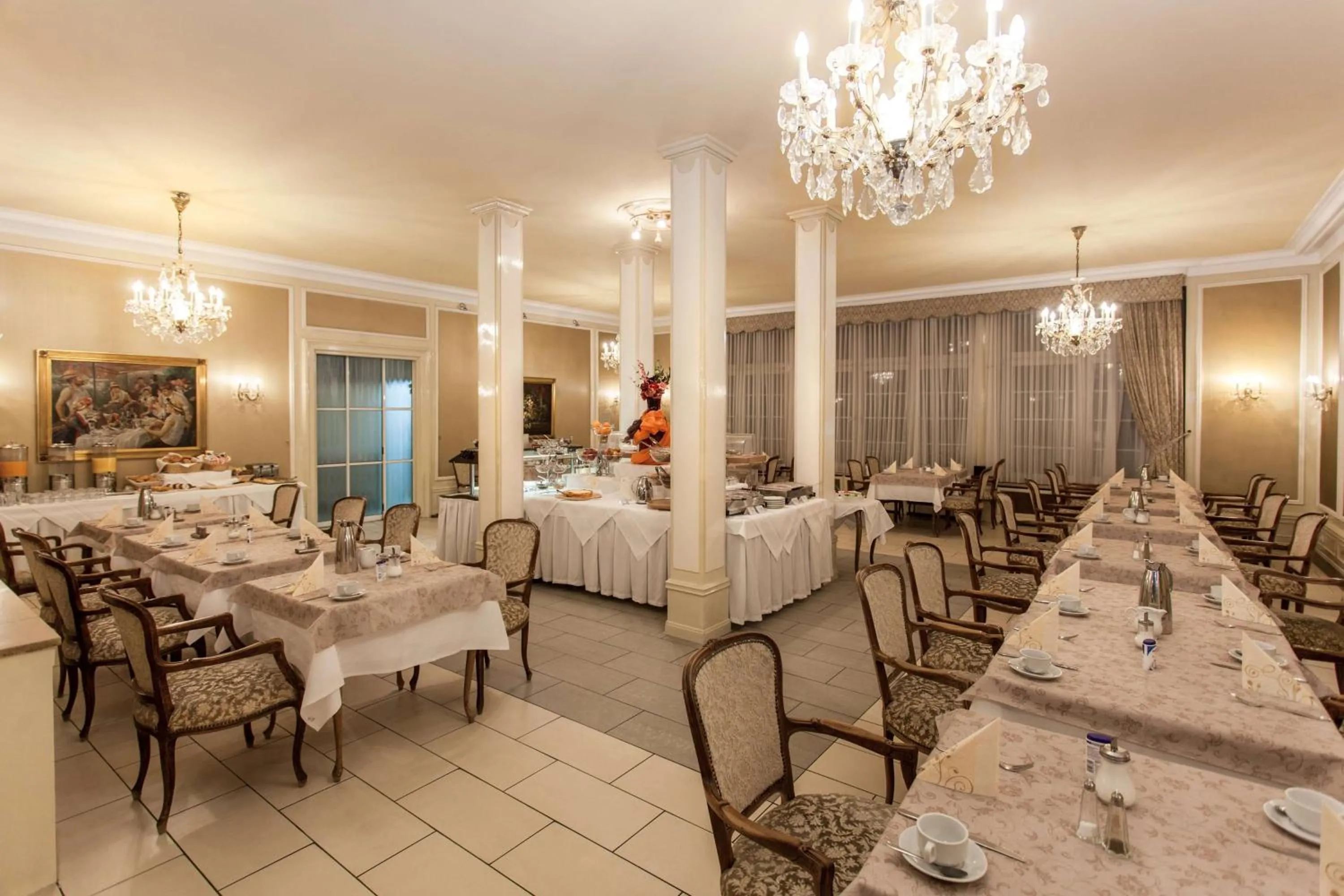 Restaurant/places to eat in Centro Hotel National Frankfurt City, Trademark Collection by Wyndham