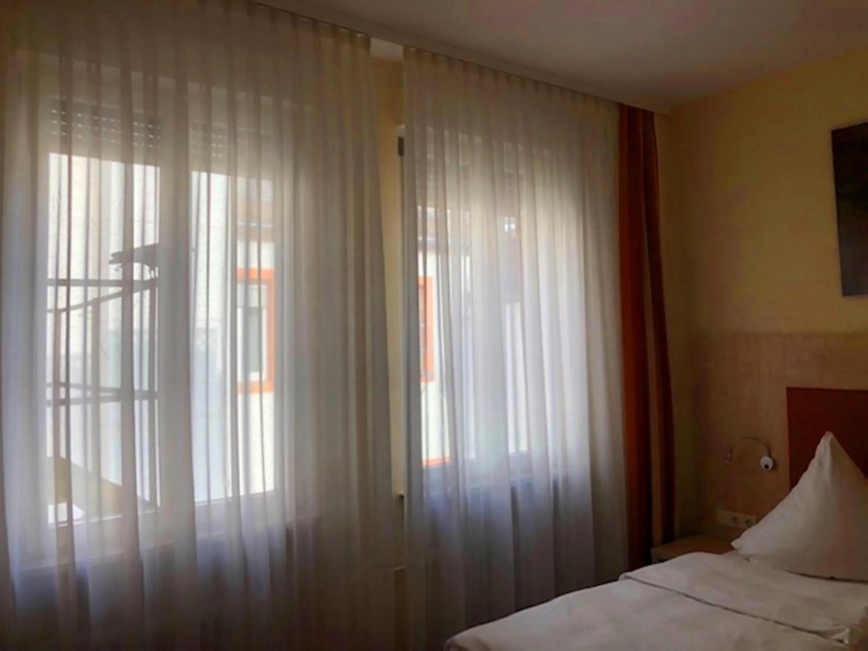 Inner courtyard view, Bed in City Partner Hotel Holländer Hof