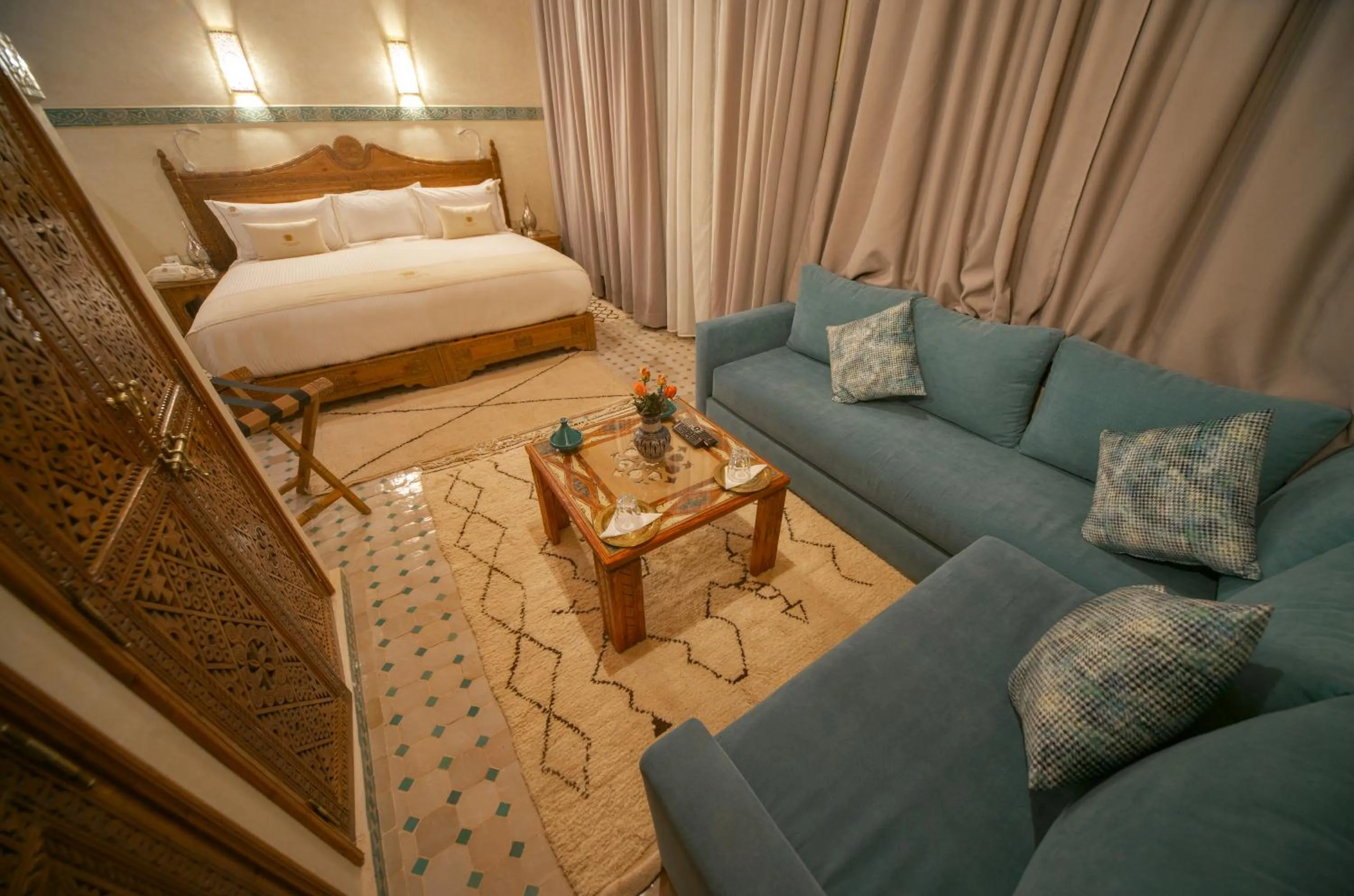 Bed in OZ Palace Ouarzazate & SPA