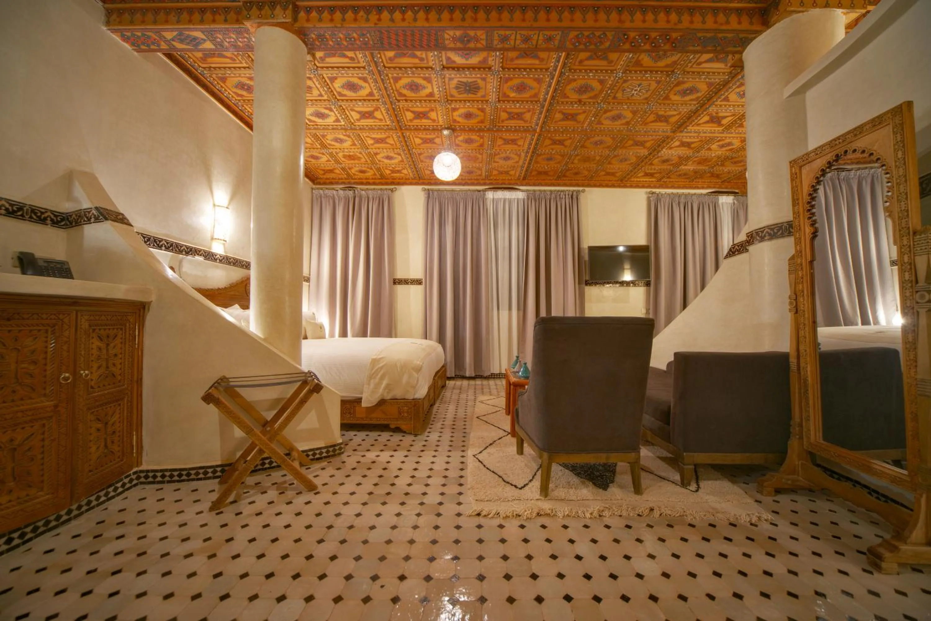 Bed in OZ Palace Ouarzazate & SPA