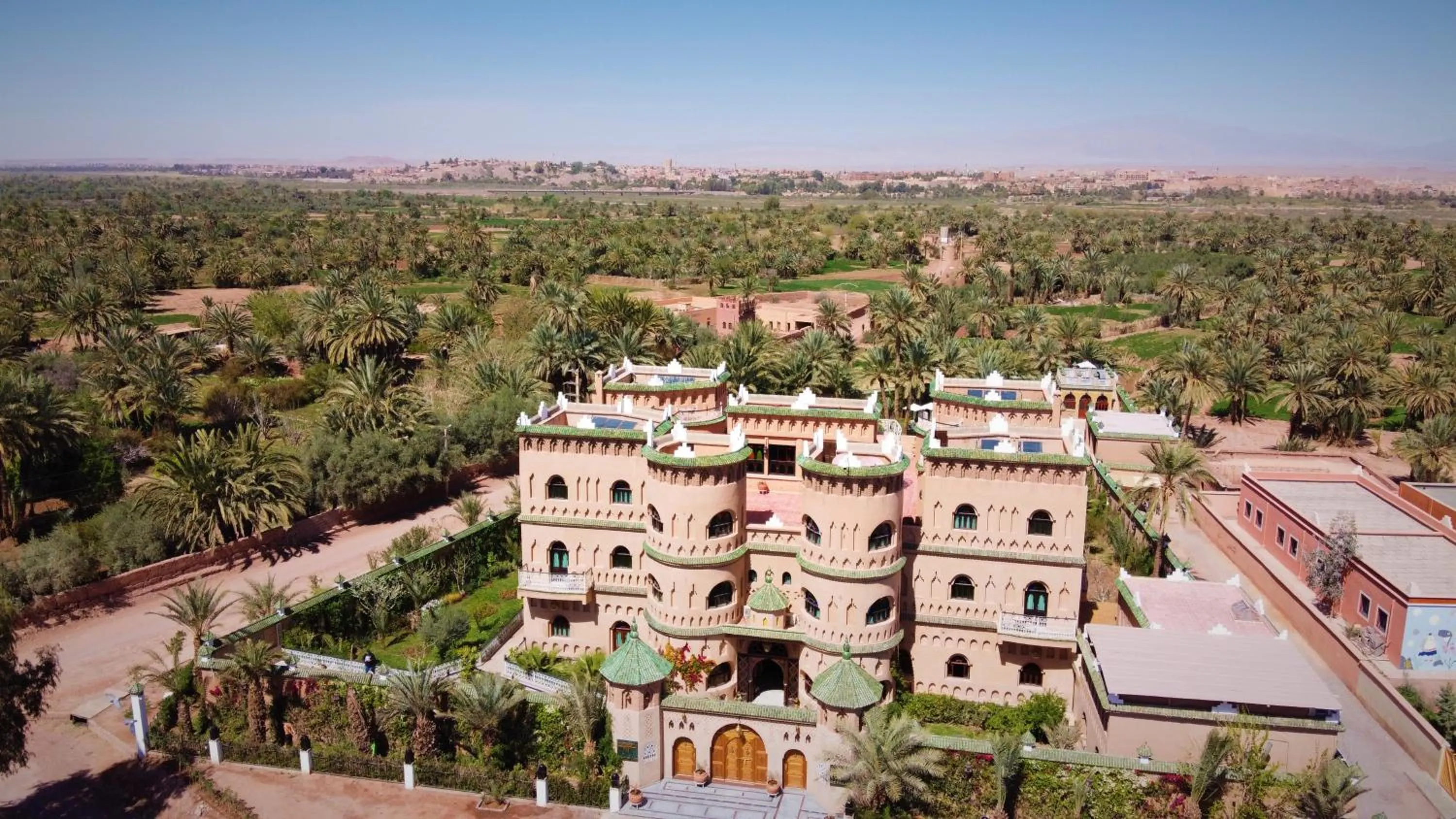 Property building in OZ Palace Ouarzazate & SPA