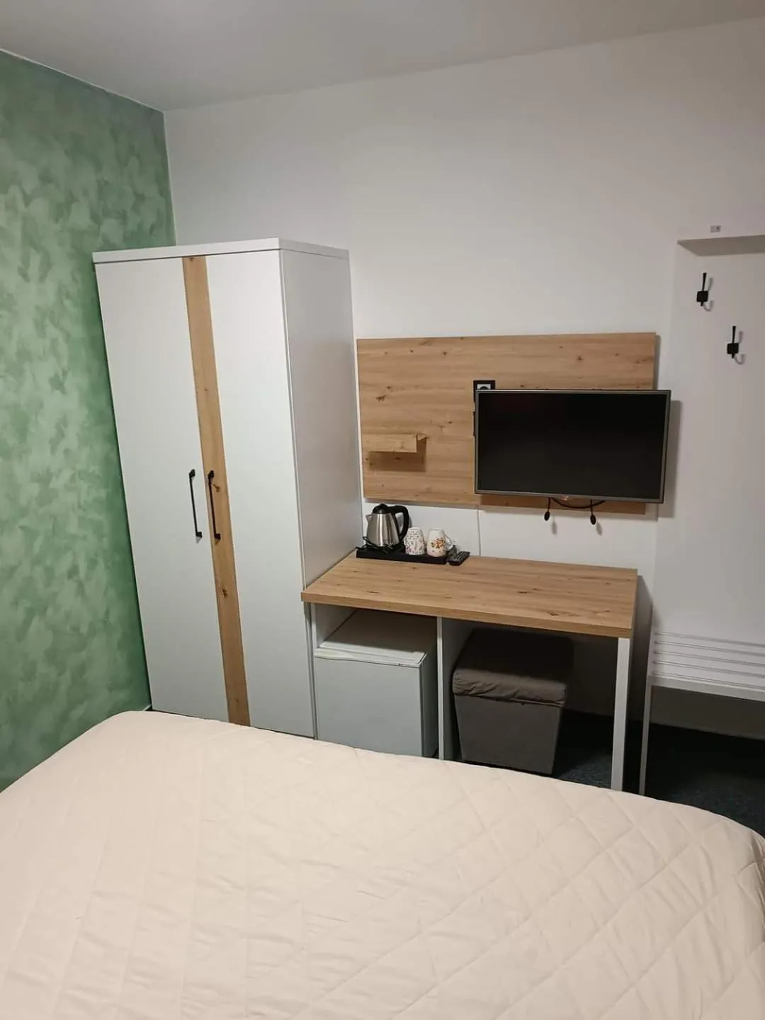 Bed in Hotel Brkić Sarajevo Airport - Free Parking