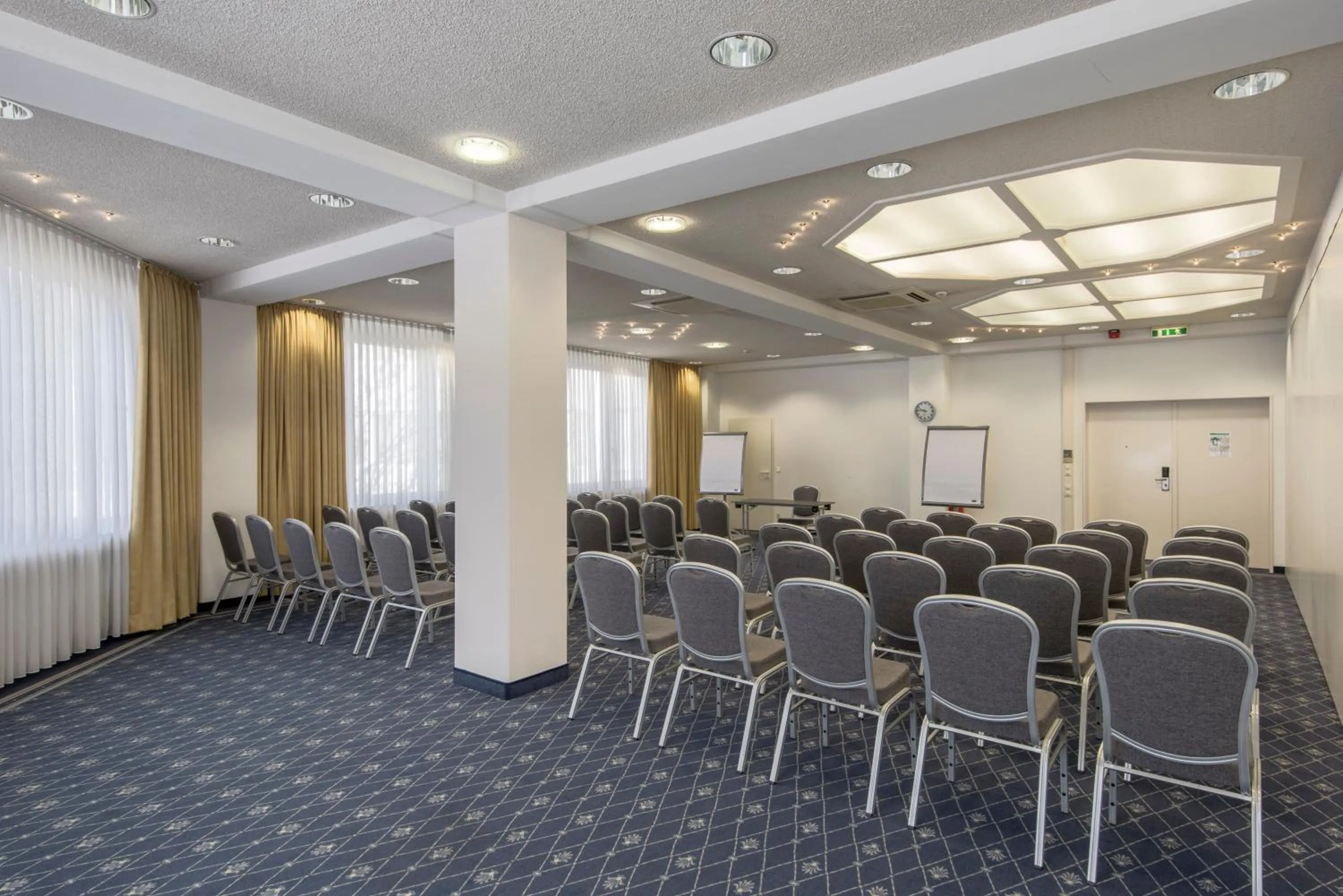 Meeting/conference room in Holiday Inn Munich Unterhaching by IHG