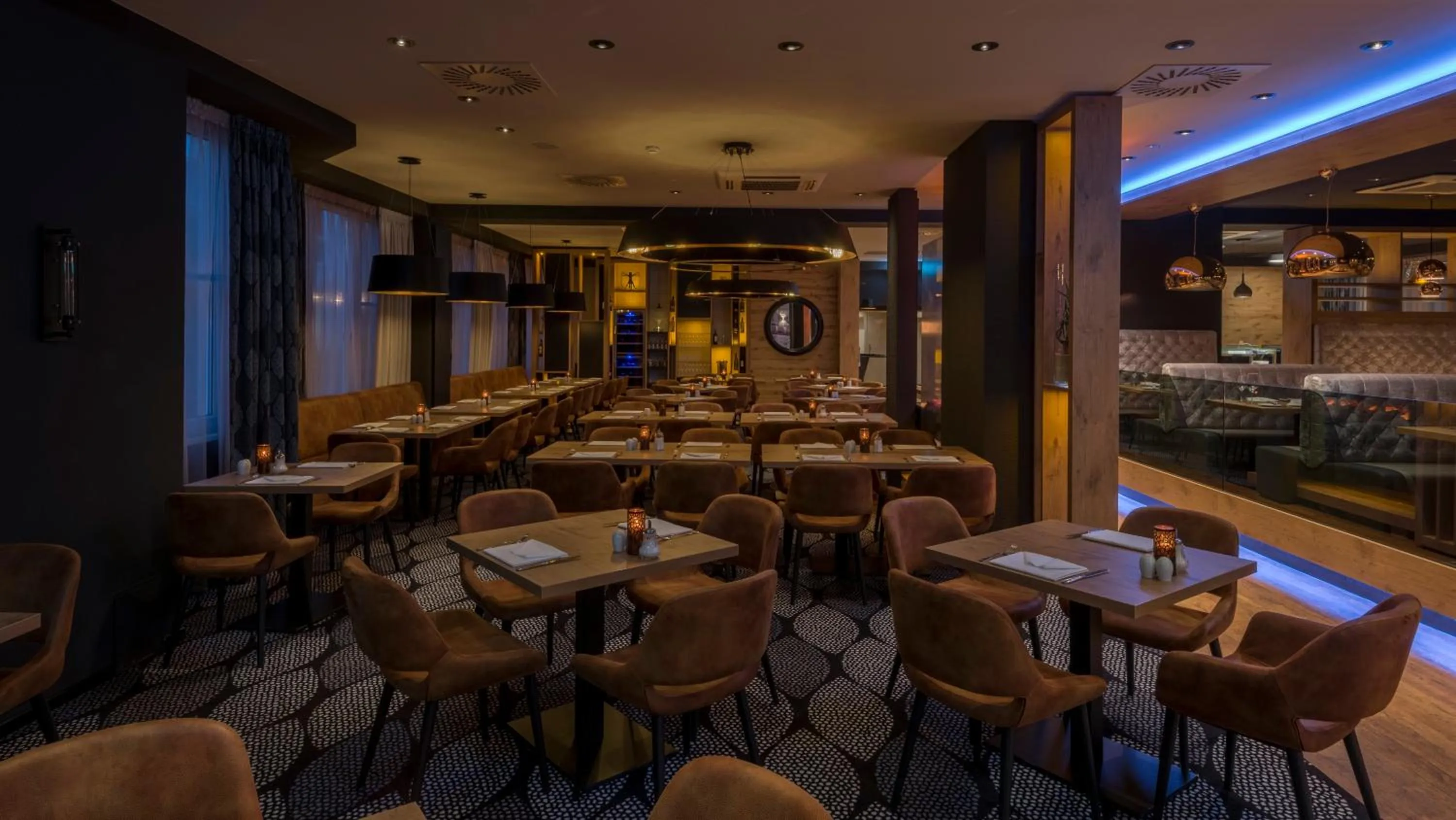 Restaurant/places to eat in Holiday Inn Munich Unterhaching by IHG