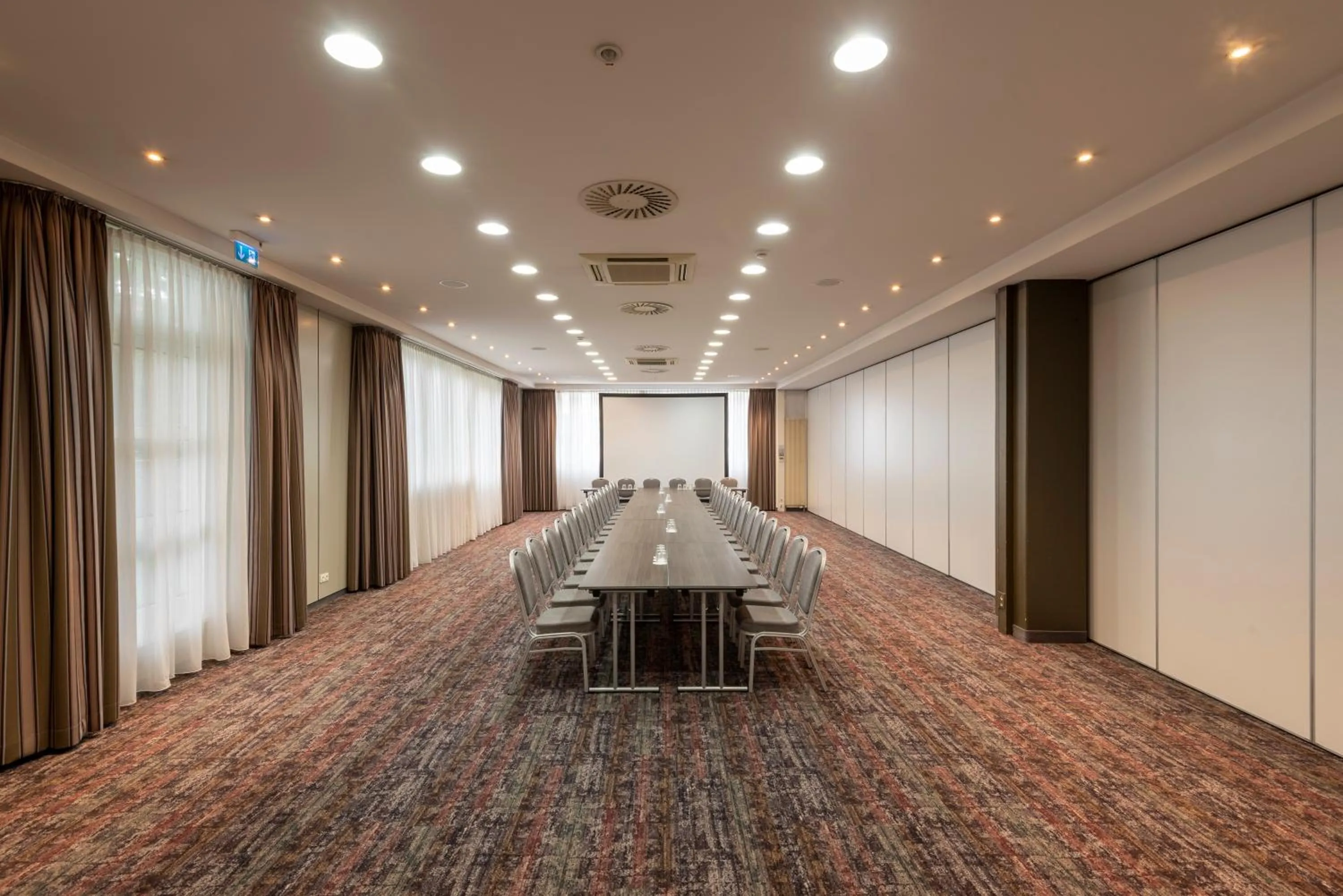 Meeting/conference room in Holiday Inn Munich Unterhaching by IHG