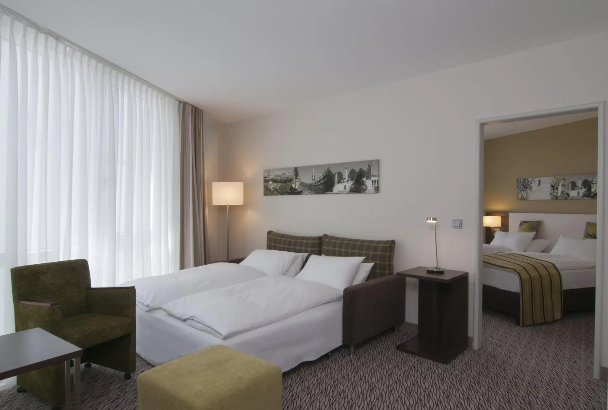 Photo of the whole room, Bed in Holiday Inn Munich Unterhaching by IHG