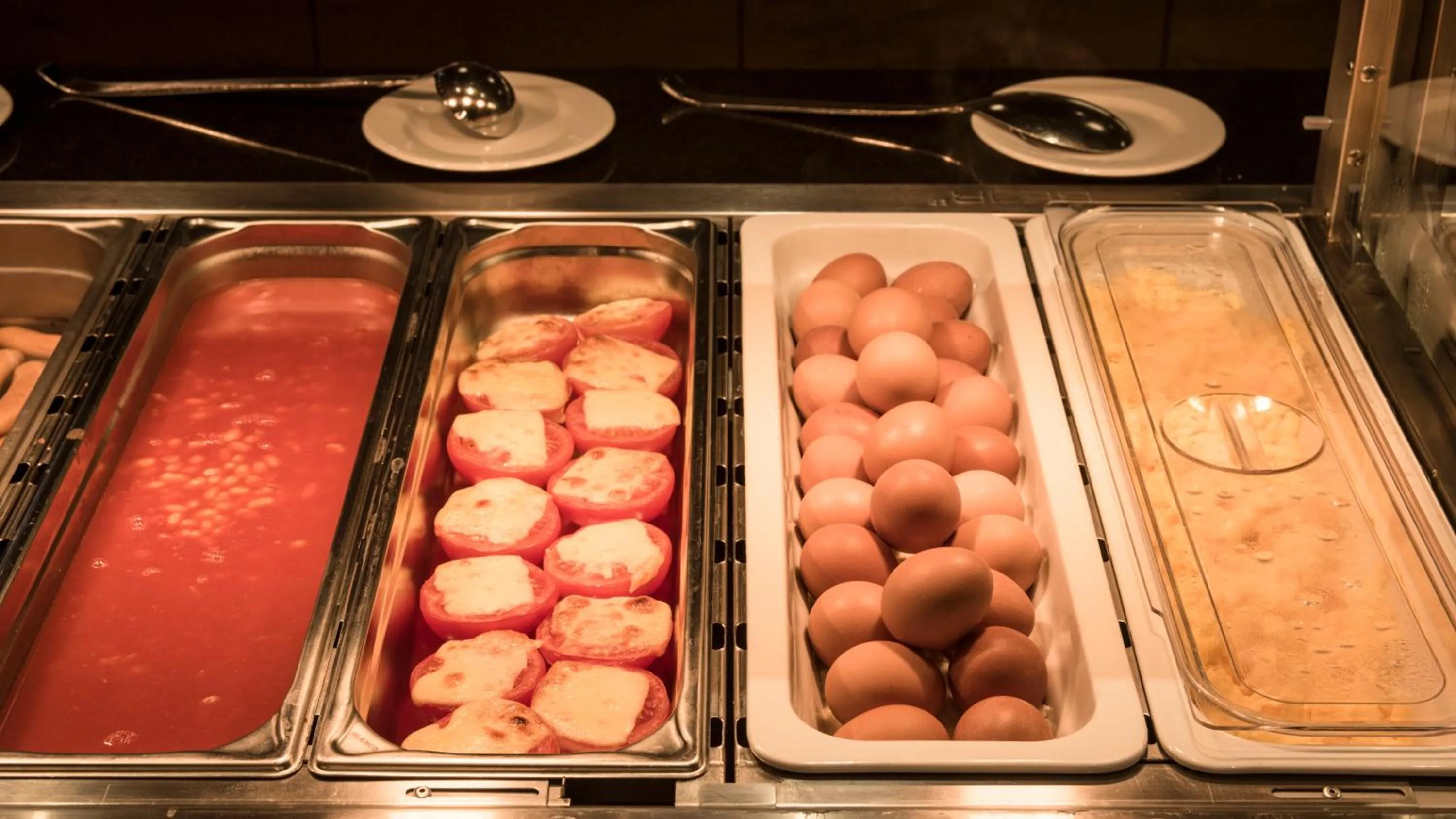 Breakfast in Holiday Inn Munich Unterhaching by IHG