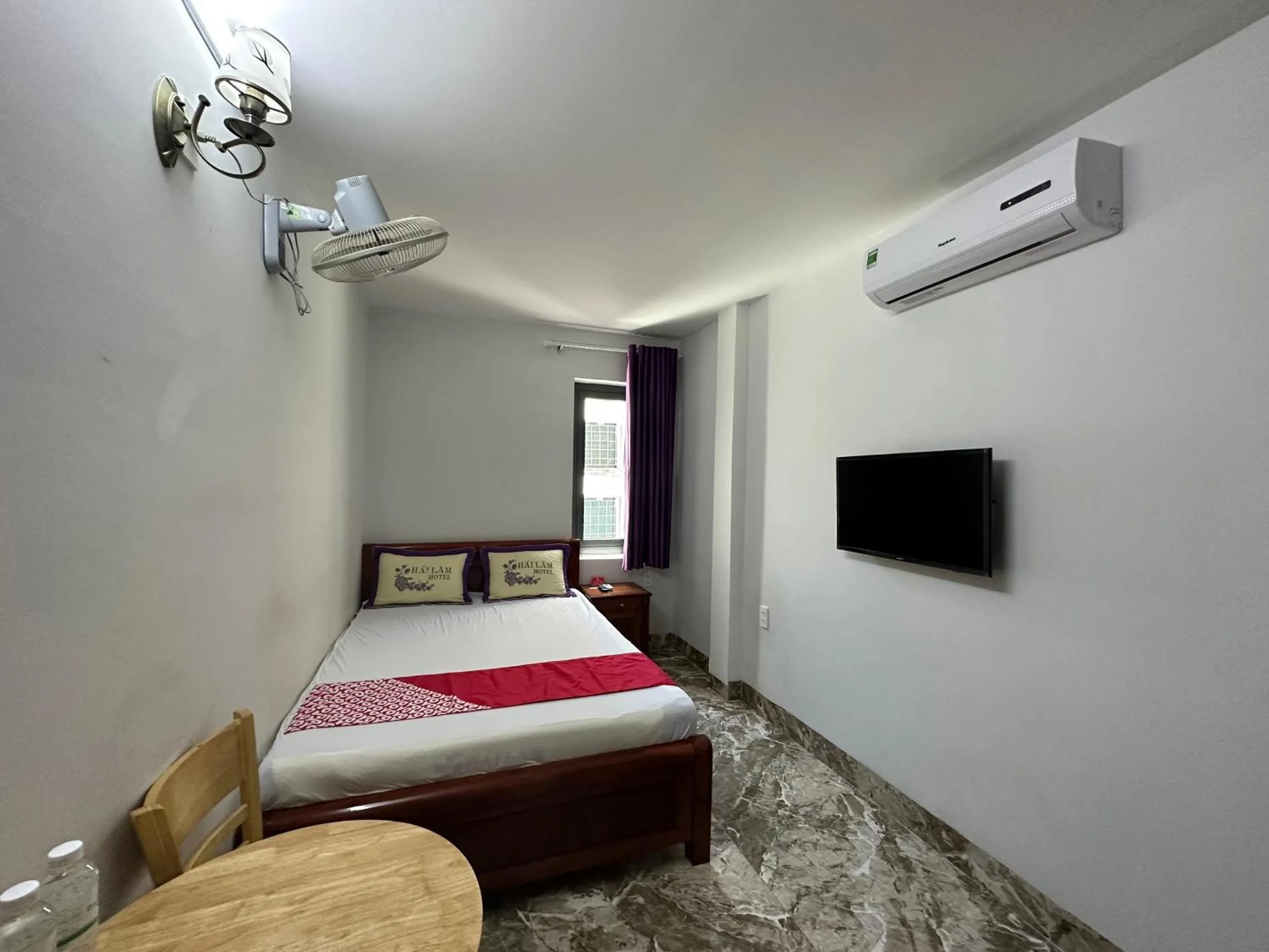 Bedroom in Hai Lam Hotel