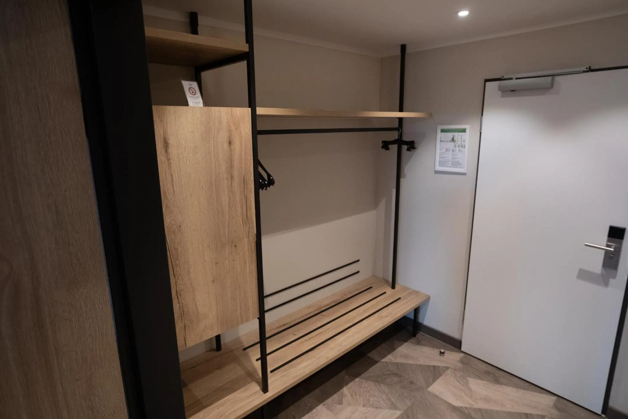 wardrobe in Olymp Munich