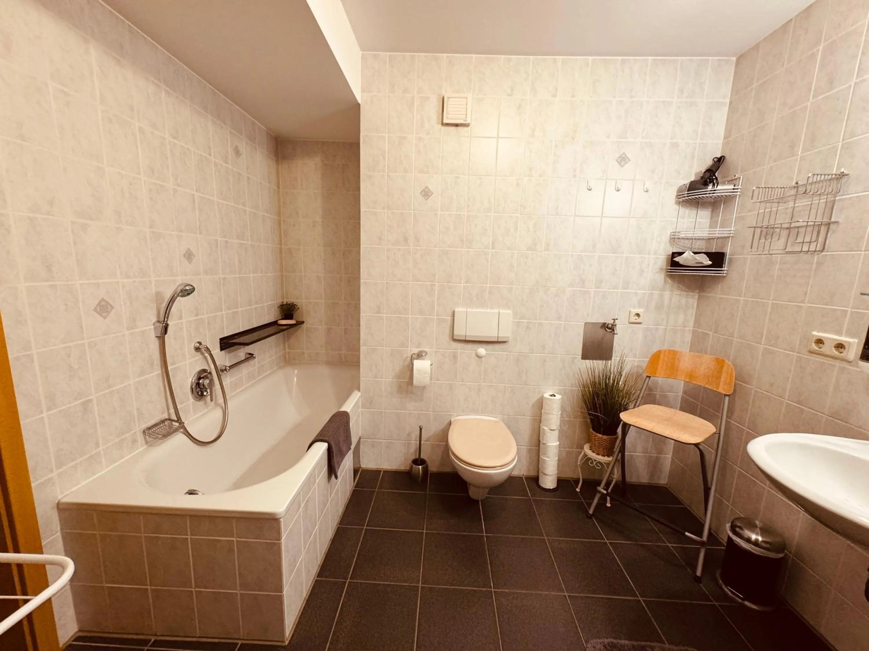 Bathroom in Gasthof Hotel Bräustübl und Haus Boutique