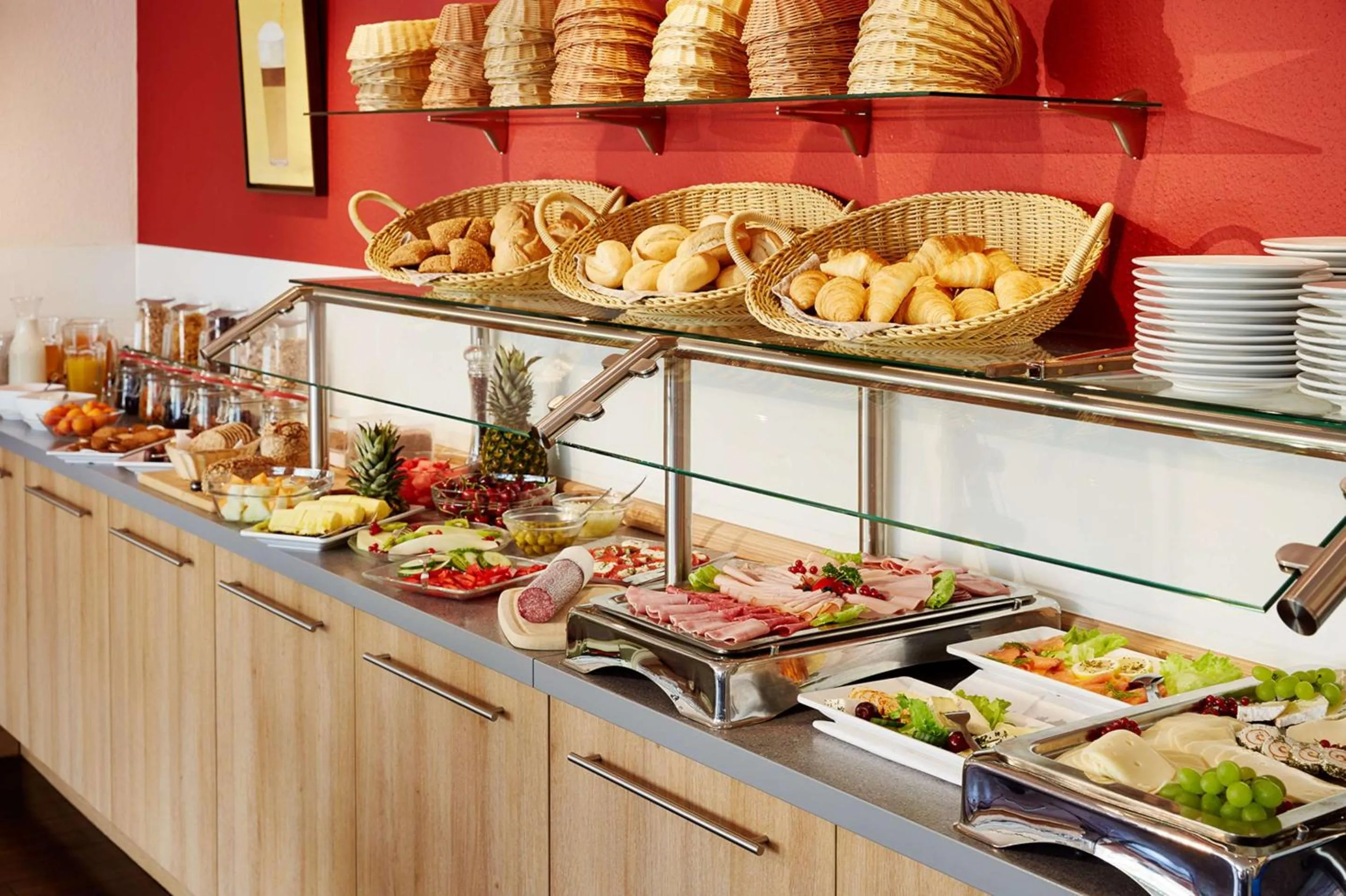 Food and drinks in Hotel Imperial Düsseldorf Superior - Sure Collection by Best Western