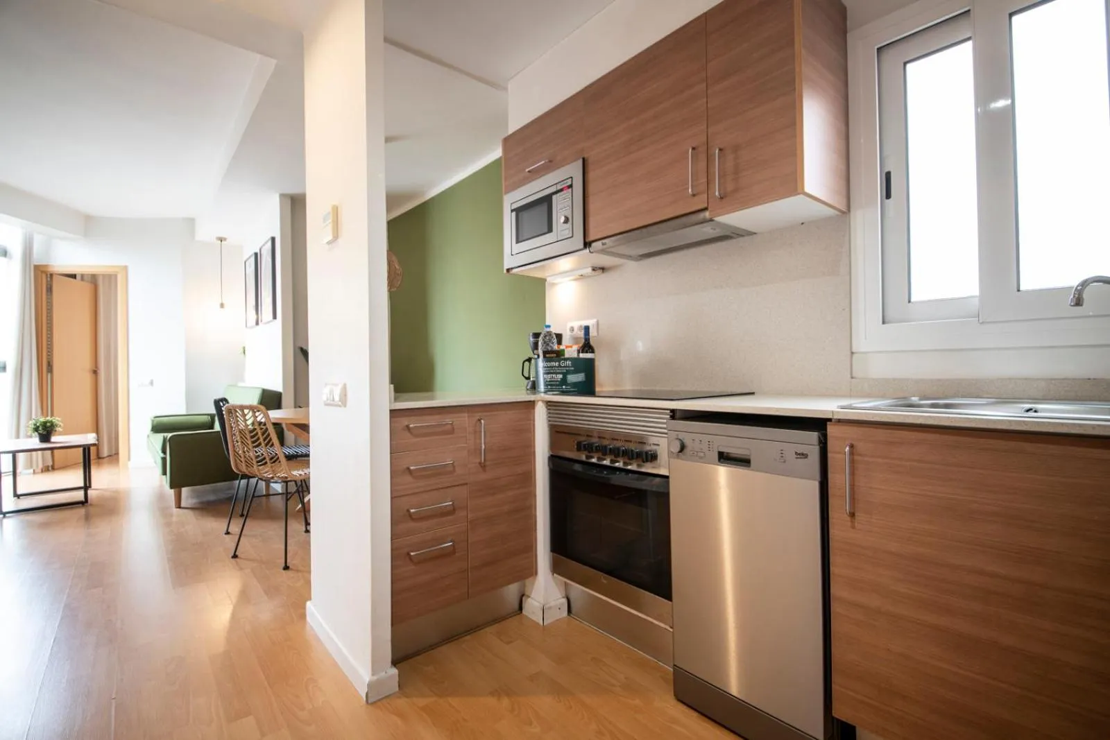 Kitchen or kitchenette in You Stylish Sagrada Familia Apartments