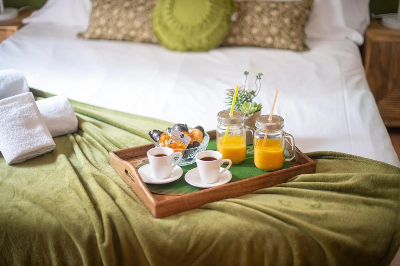 Bed in You Stylish Sagrada Familia Apartments