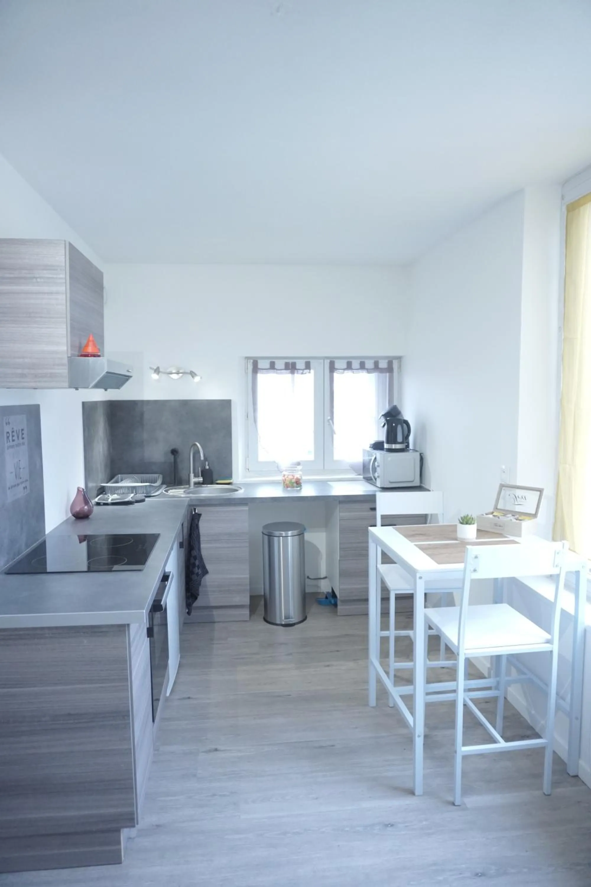 Kitchen or kitchenette in Studio Cosy Saint-Quentin