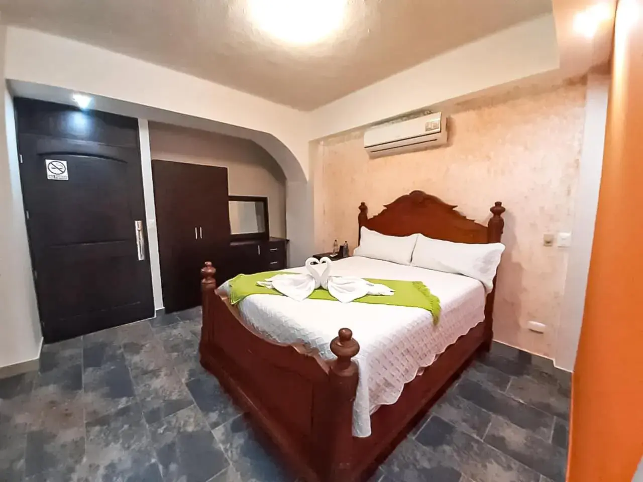 Junior Suite in Hotel Mi Paraíso Río Dulce Junior Suite in Hotel Mi Paraíso Río Dulce