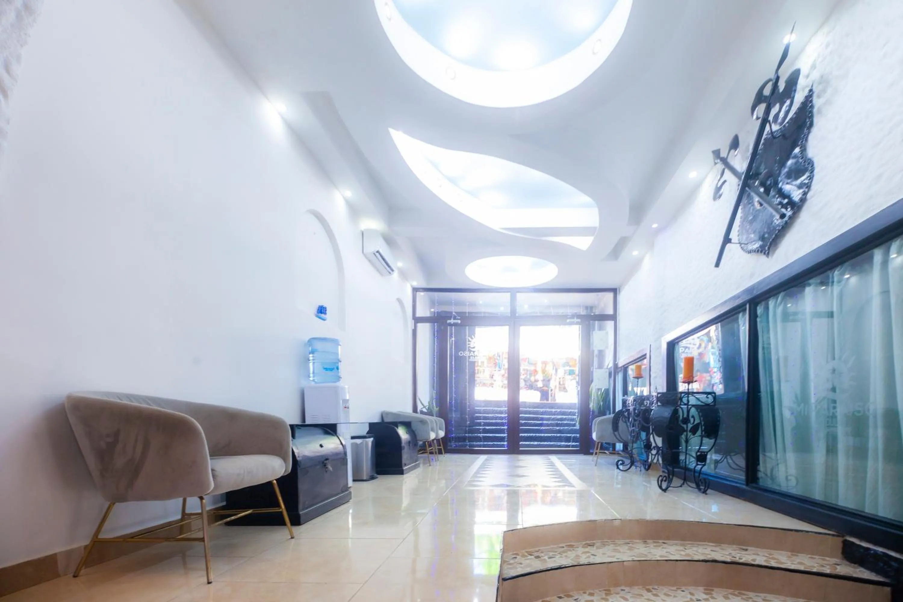 Communal lounge/ TV room in Hotel Mi Paraíso Río Dulce